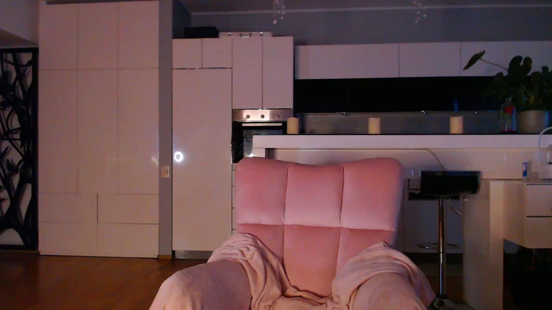 Gallery image thumbnail from D_y_y's myfreecams stream on, 02/08/2024, 06:19 image 7 of 20