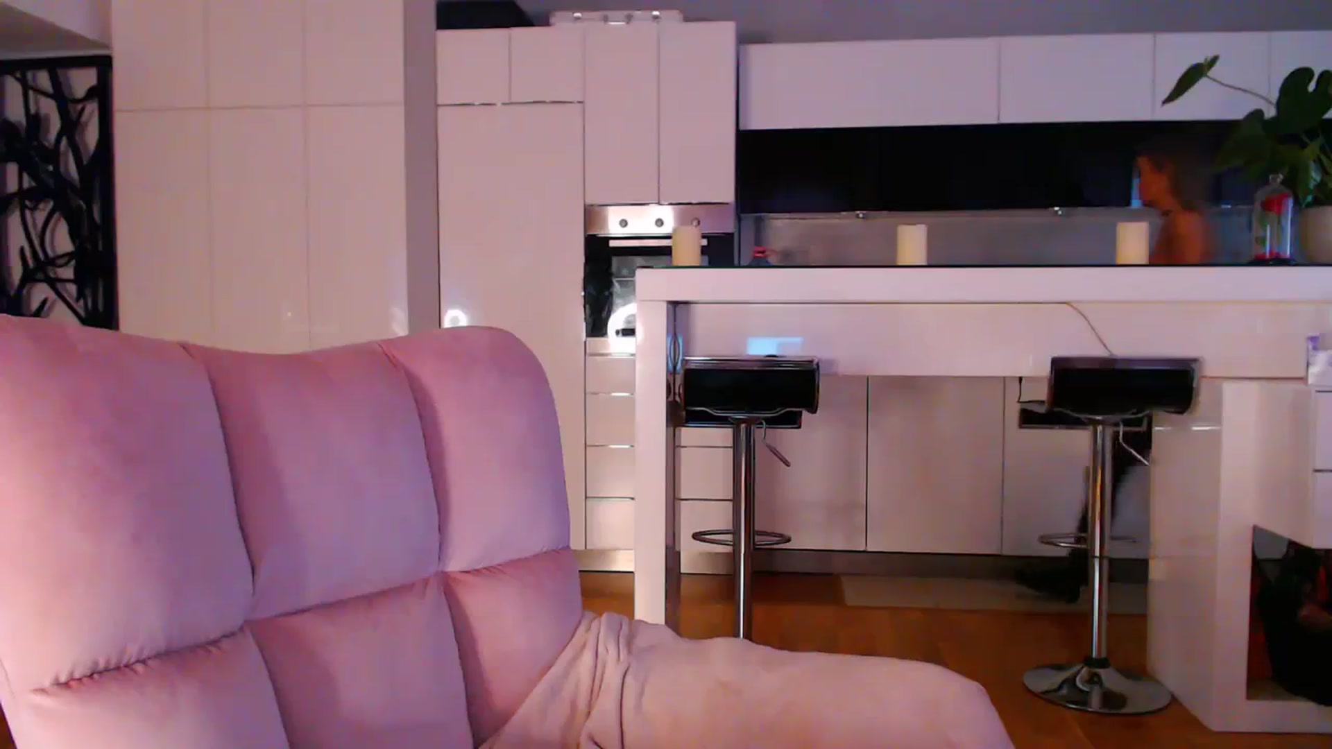 Gallery image thumbnail from D_y_y's myfreecams stream on, 02/10/2024, 06:40 image 12 of 20