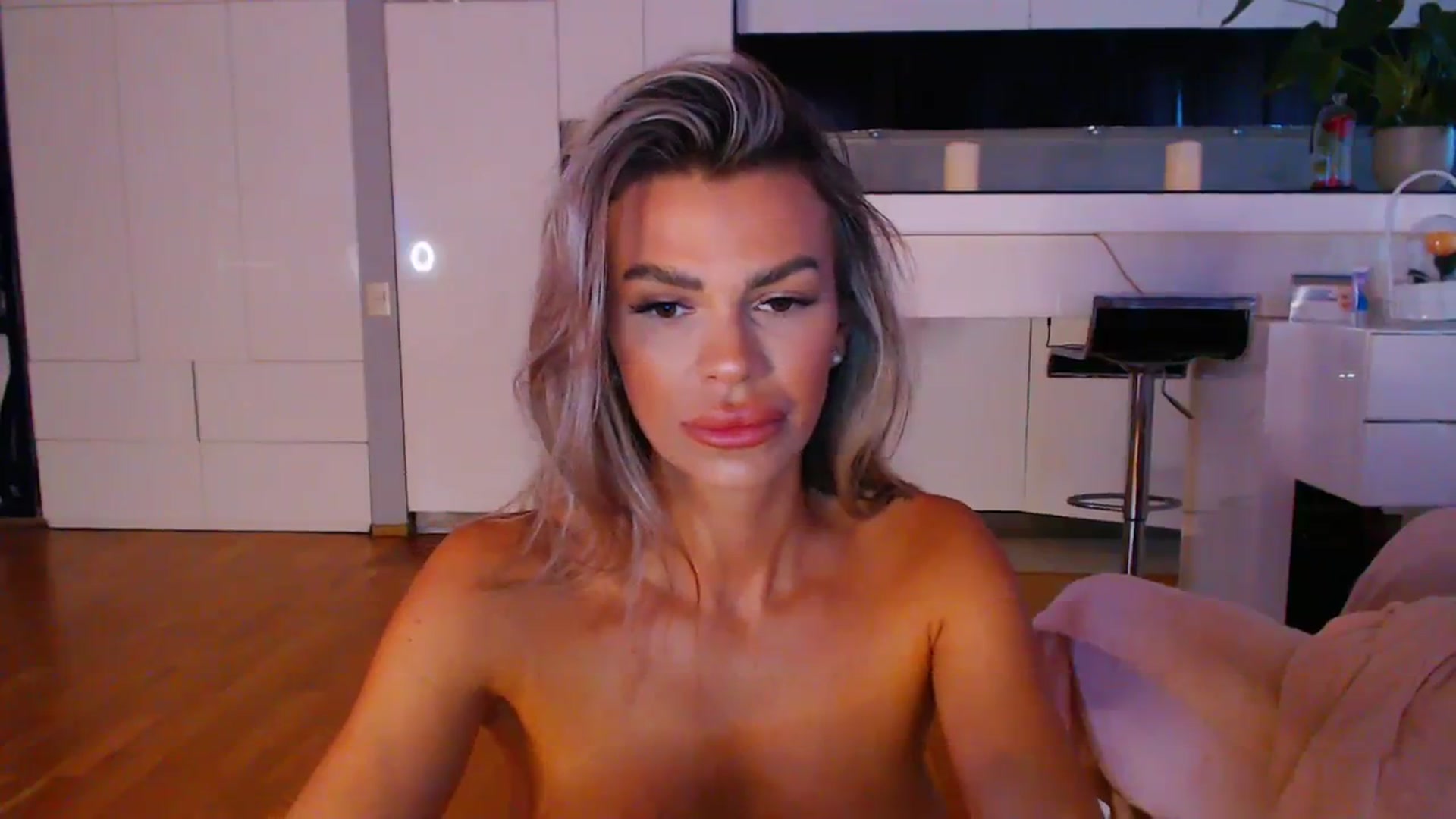 Gallery image thumbnail from D_y_y's myfreecams stream on, 02/22/2024, 06:51 image 2 of 20