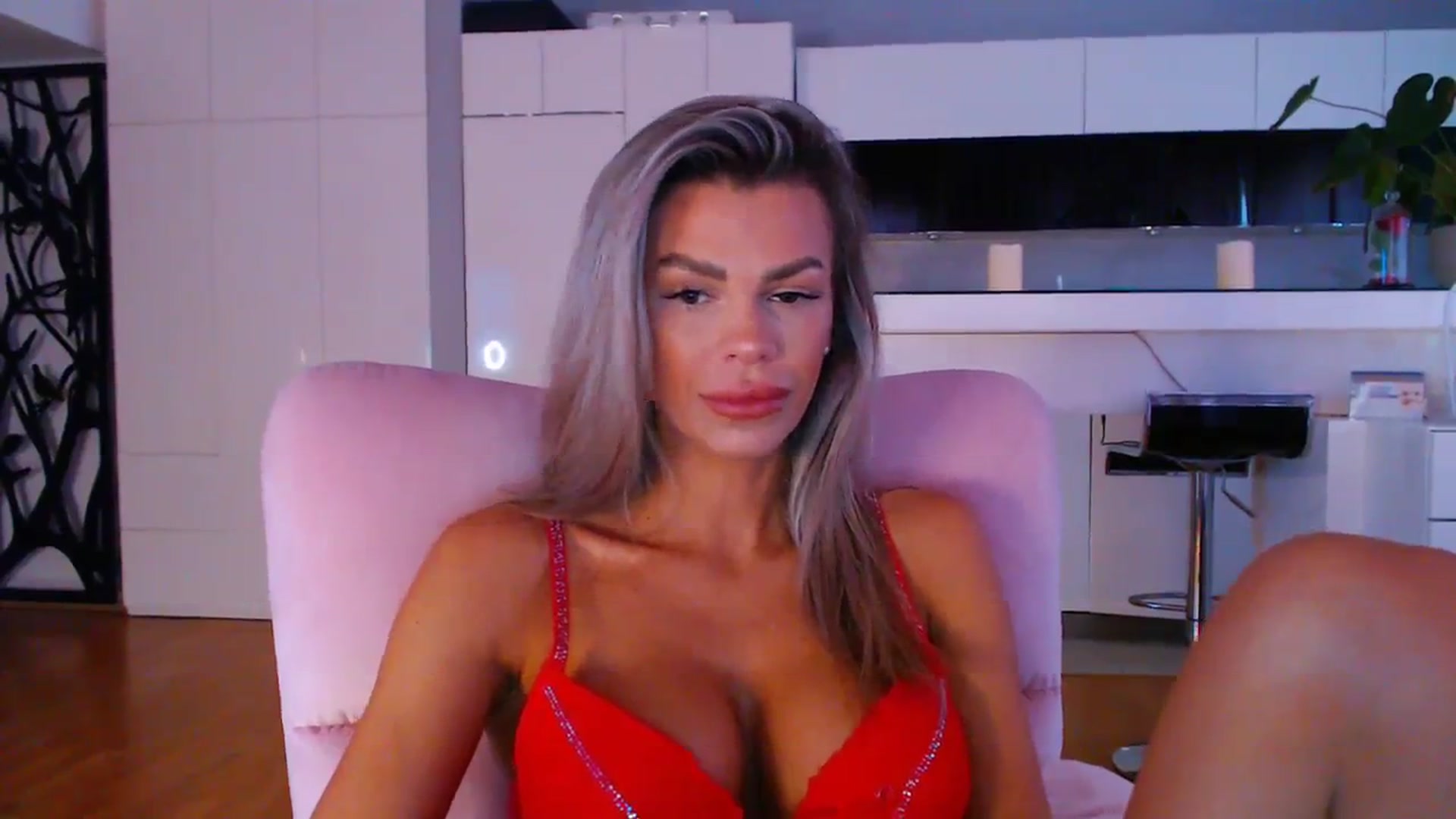 Gallery image thumbnail from D_y_y's myfreecams stream on, 02/27/2024, 06:01 image 11 of 20