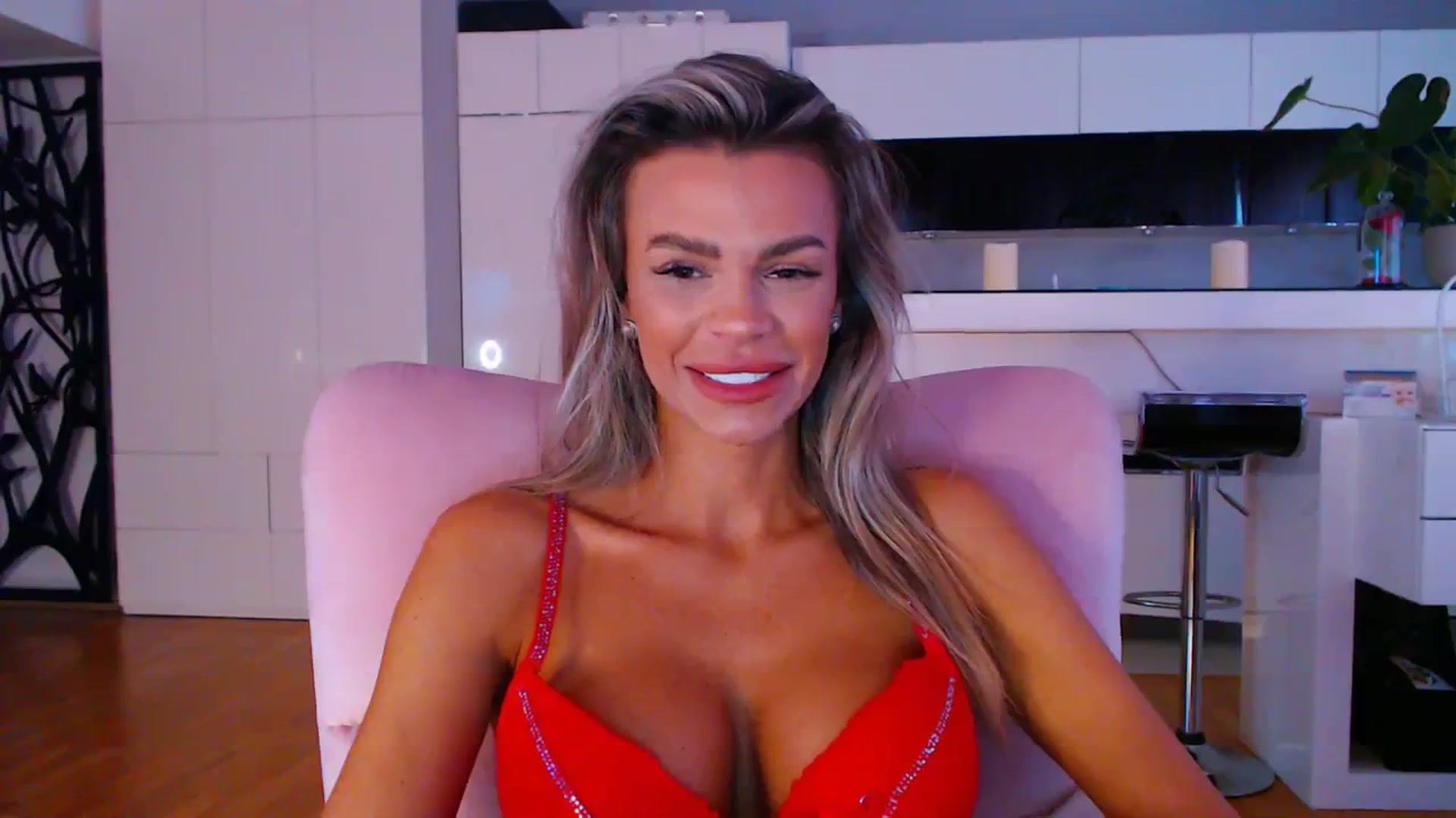 Gallery image thumbnail from D_y_y's myfreecams stream on, 02/27/2024, 06:01 image 12 of 20