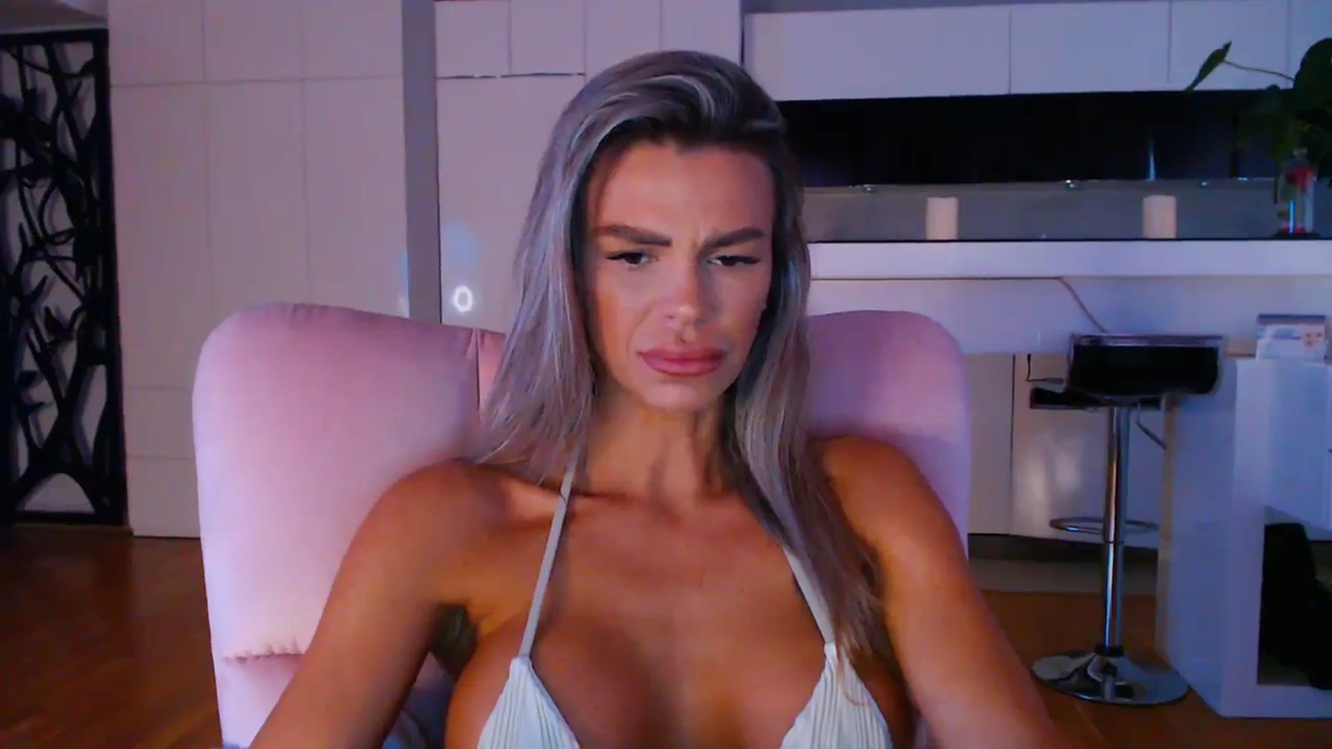 Gallery image thumbnail from D_y_y's myfreecams stream on, 02/29/2024, 06:07 image 19 of 20