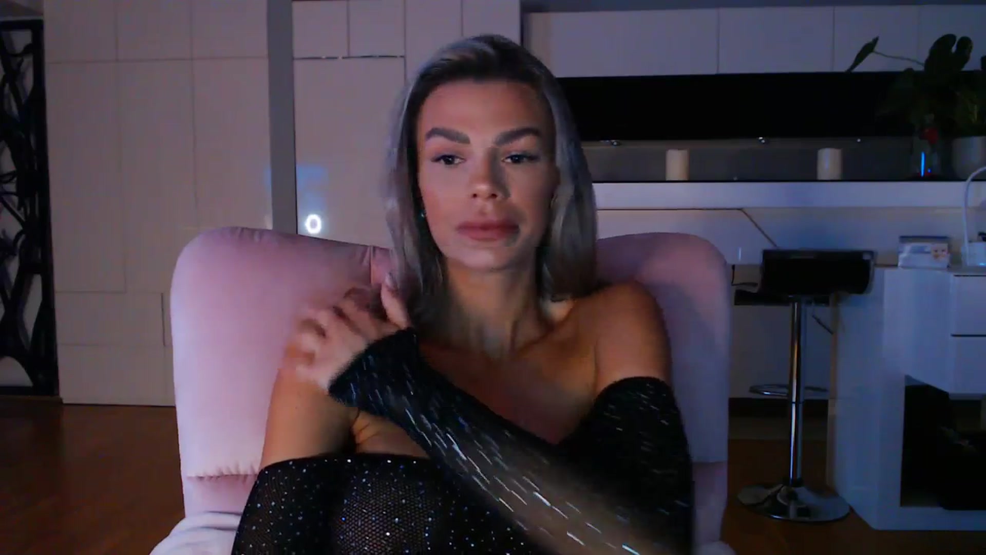 Gallery image thumbnail from D_y_y's myfreecams stream on, 03/05/2024, 05:43 image 7 of 20