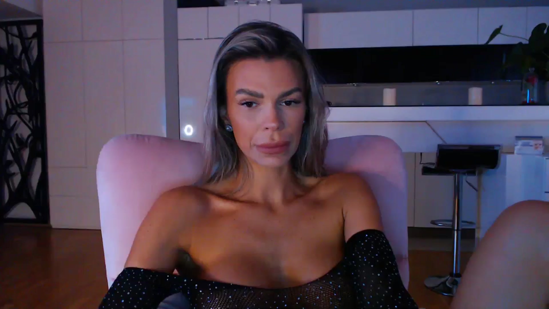 Gallery image thumbnail from D_y_y's myfreecams stream on, 03/05/2024, 06:04 image 13 of 20