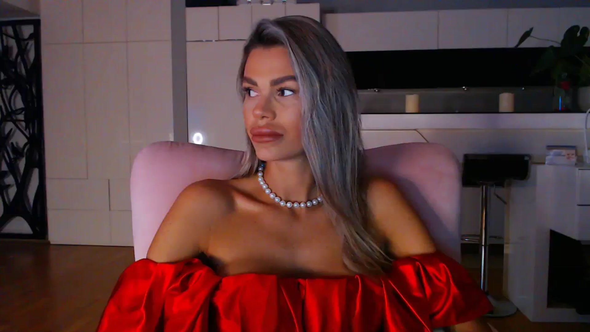 Gallery image thumbnail from D_y_y's myfreecams stream on, 03/08/2024, 05:17 image 1 of 20