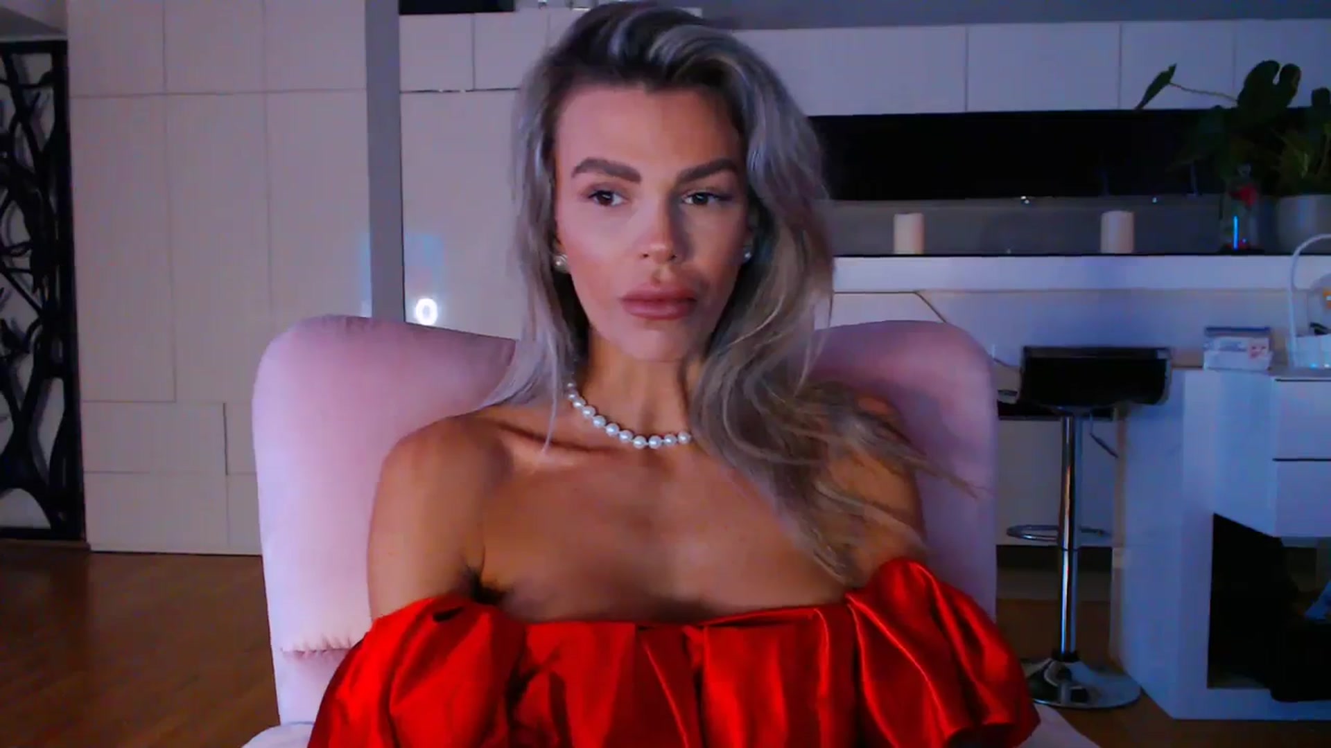 Gallery image thumbnail from D_y_y's myfreecams stream on, 03/08/2024, 05:17 image 10 of 20