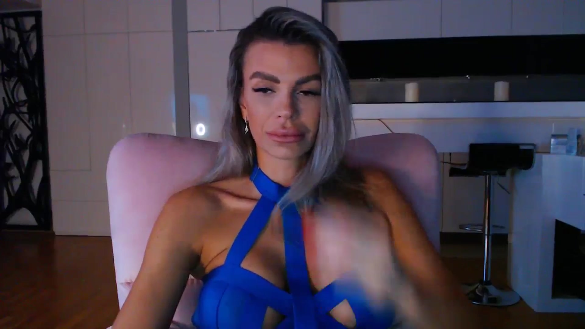 Gallery image thumbnail from D_y_y's myfreecams stream on, 03/22/2024, 04:29 image 16 of 20