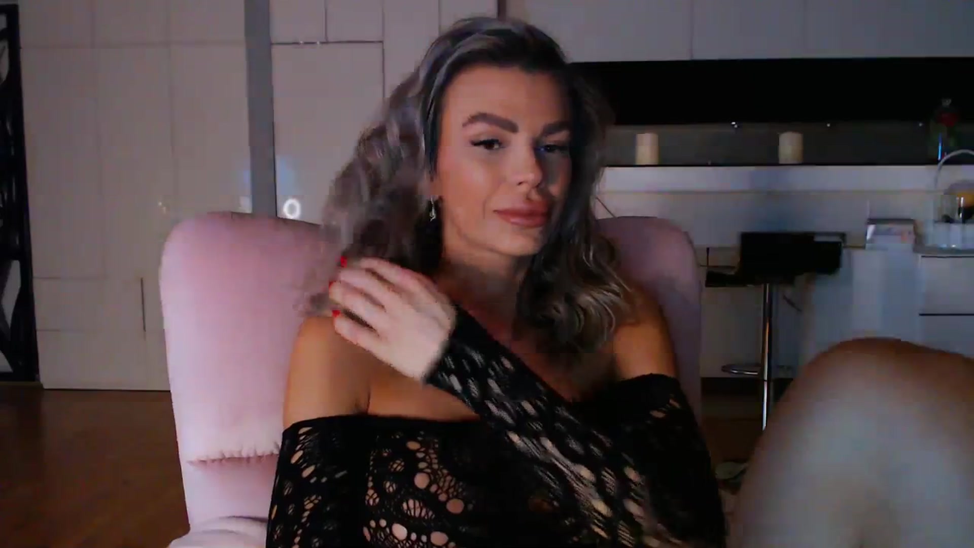 Gallery image thumbnail from D_y_y's myfreecams stream on, 03/27/2024, 04:18 image 2 of 20