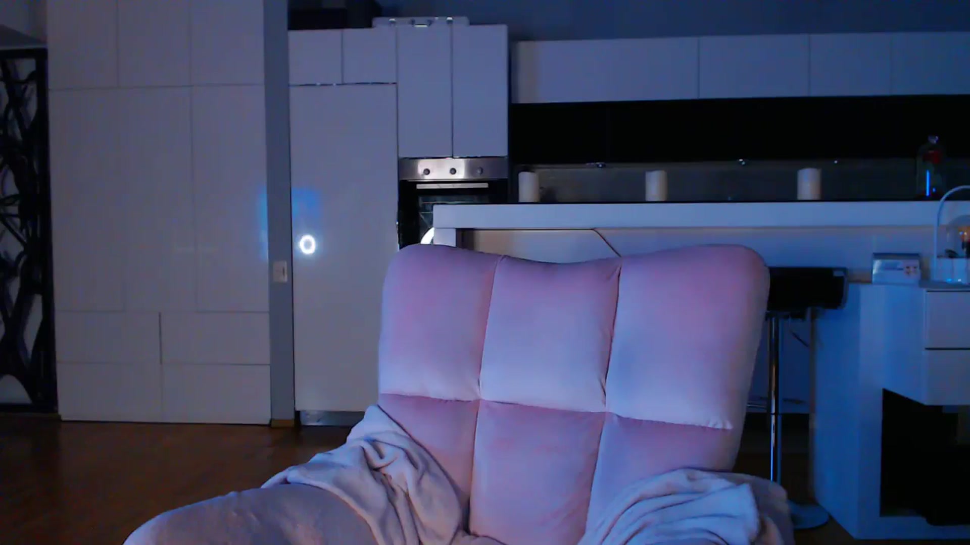 Gallery image thumbnail from D_y_y's myfreecams stream on, 04/03/2024, 03:47 image 15 of 20