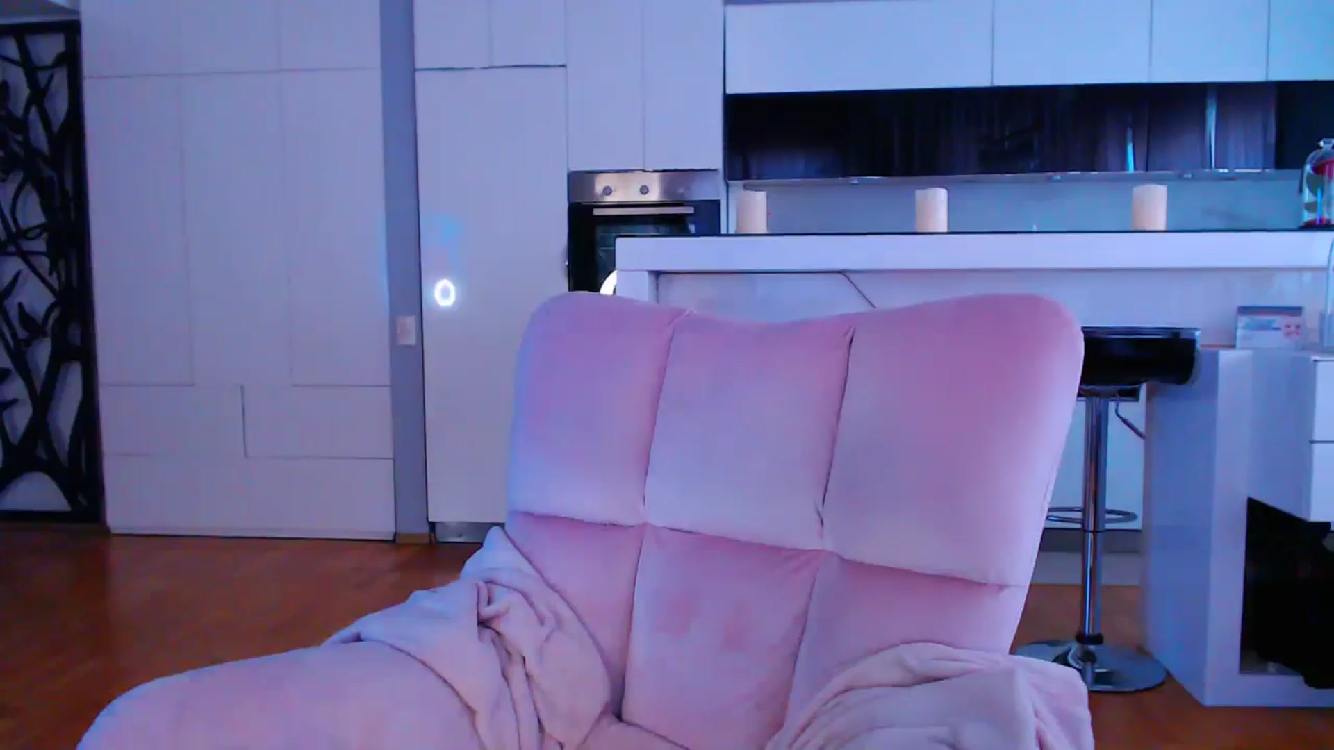 Gallery image thumbnail from D_y_y's myfreecams stream on, 04/03/2024, 04:45 image 19 of 20