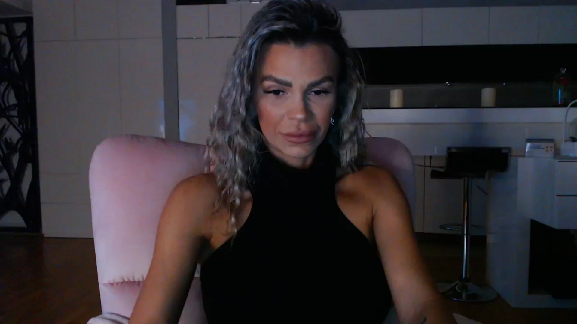 Gallery image thumbnail from D_y_y's myfreecams stream on, 04/03/2024, 17:45 image 9 of 20