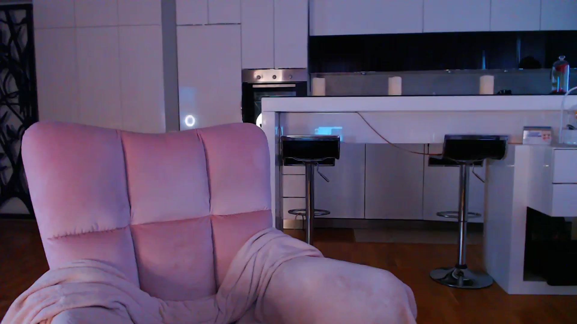 Gallery image thumbnail from D_y_y's myfreecams stream on, 04/04/2024, 05:09 image 6 of 20