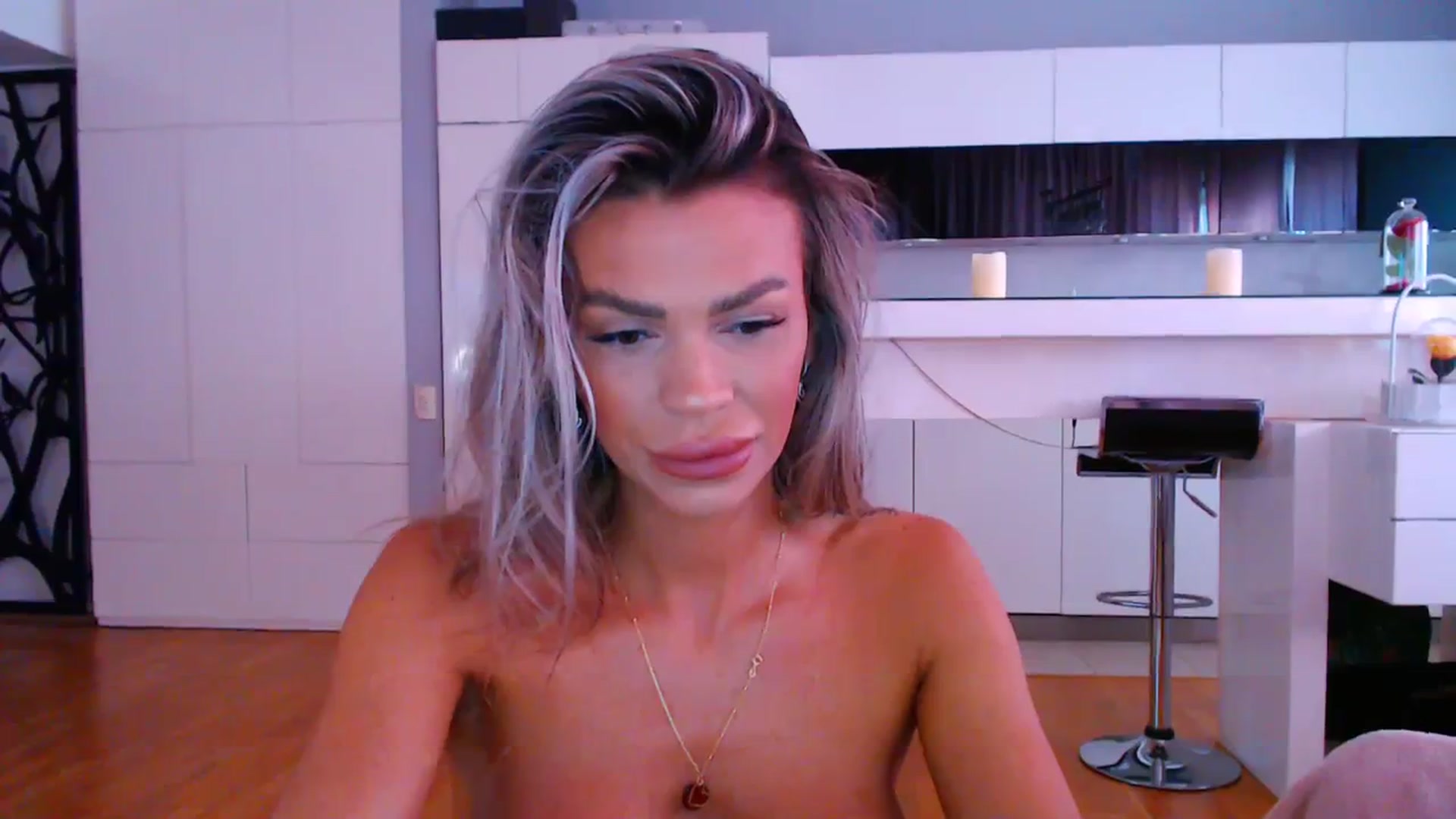 Gallery image thumbnail from D_y_y's myfreecams stream on, 04/11/2024, 04:48 image 13 of 20