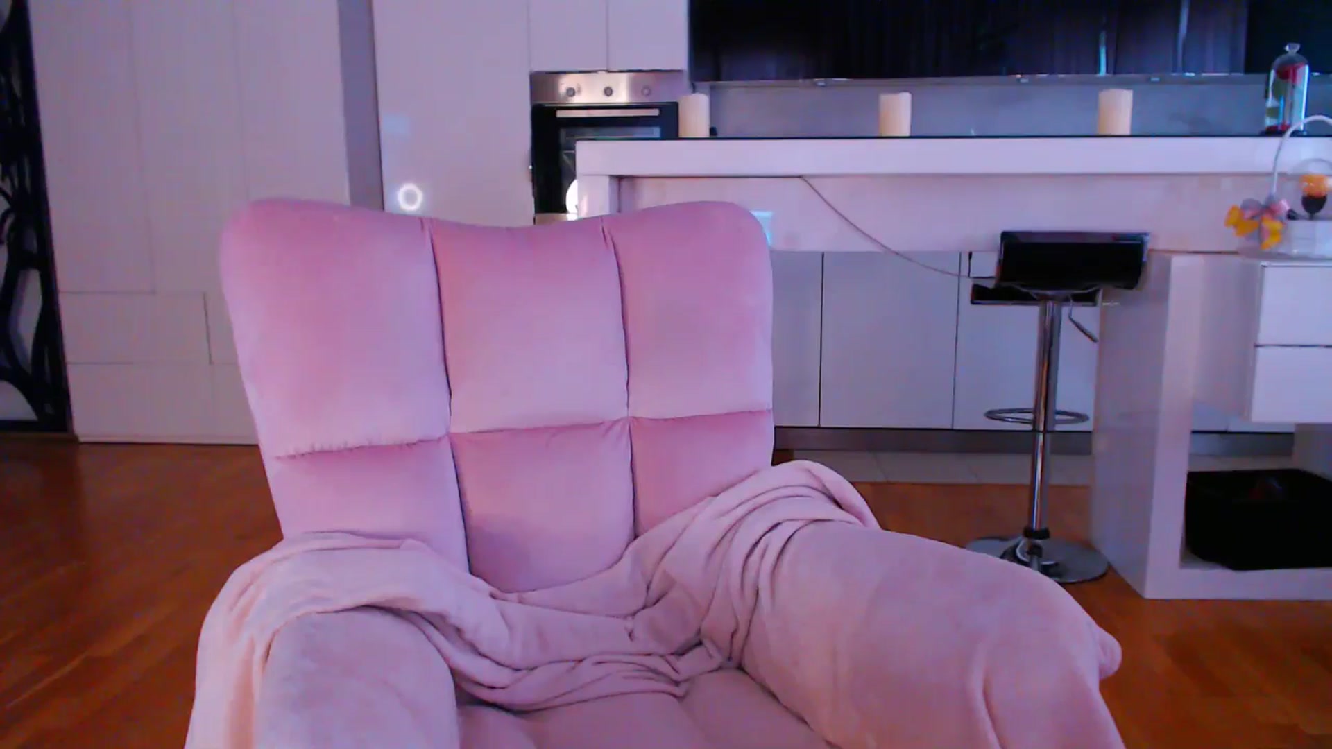 Gallery image thumbnail from D_y_y's myfreecams stream on, 04/17/2024, 04:29 image 10 of 20