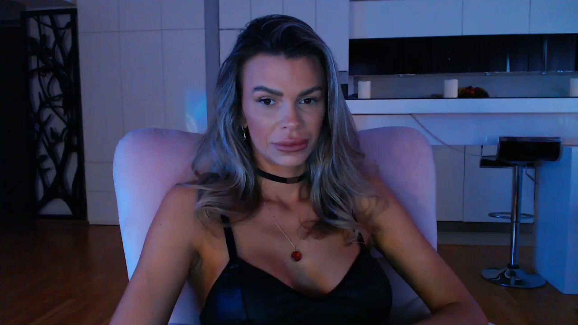 Gallery image thumbnail from D_y_y's myfreecams stream on, 04/25/2024, 05:40 image 9 of 20