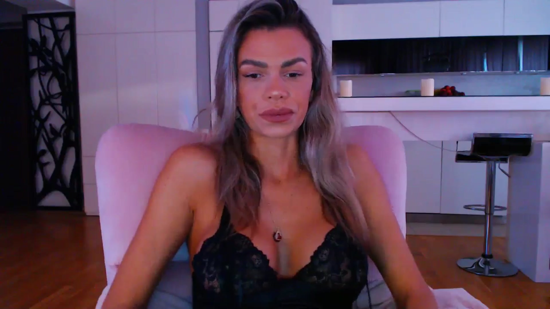 Gallery image thumbnail from D_y_y's myfreecams stream on, 04/26/2024, 04:28 image 16 of 20