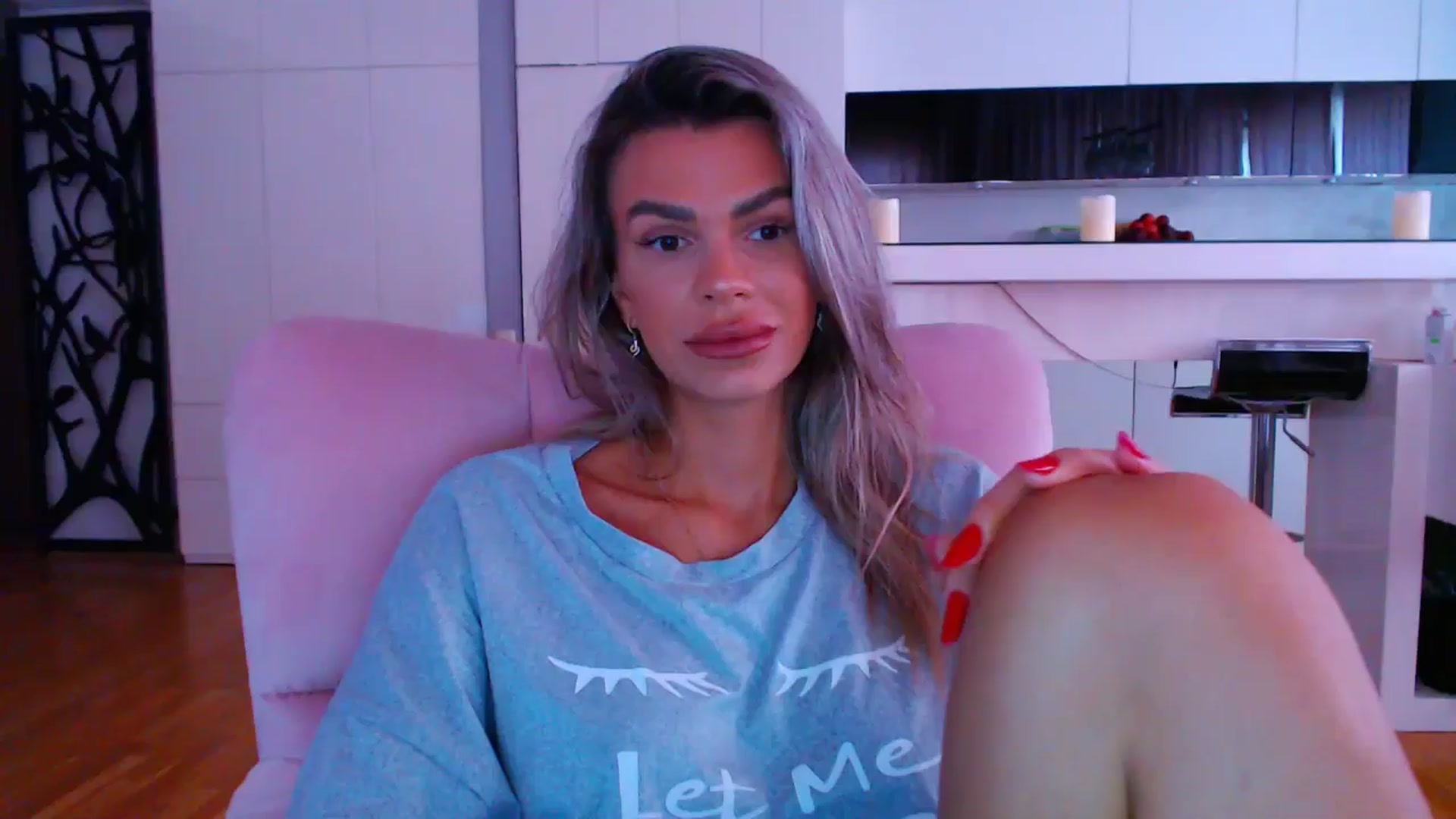 Gallery image thumbnail from D_y_y's myfreecams stream on, 04/26/2024, 05:19 image 11 of 20