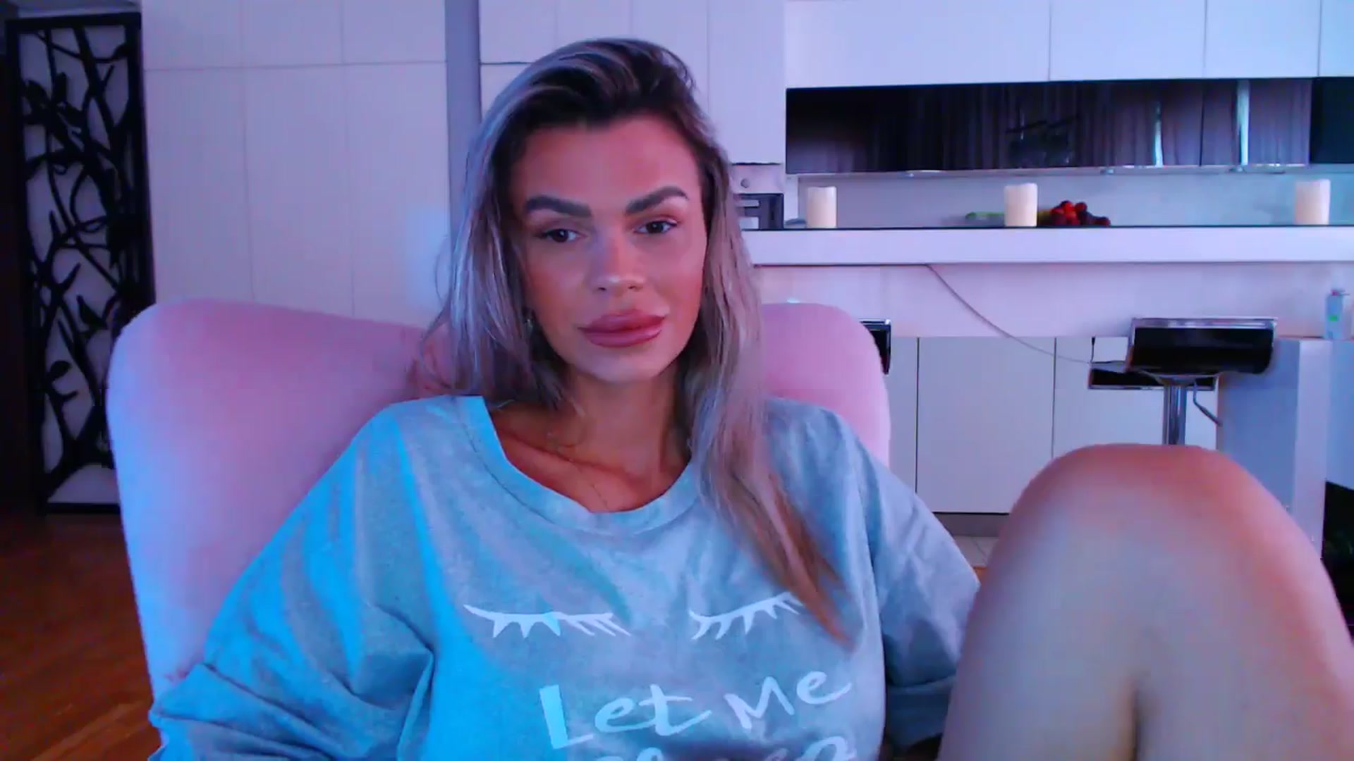 Gallery image thumbnail from D_y_y's myfreecams stream on, 04/26/2024, 05:19 image 13 of 20