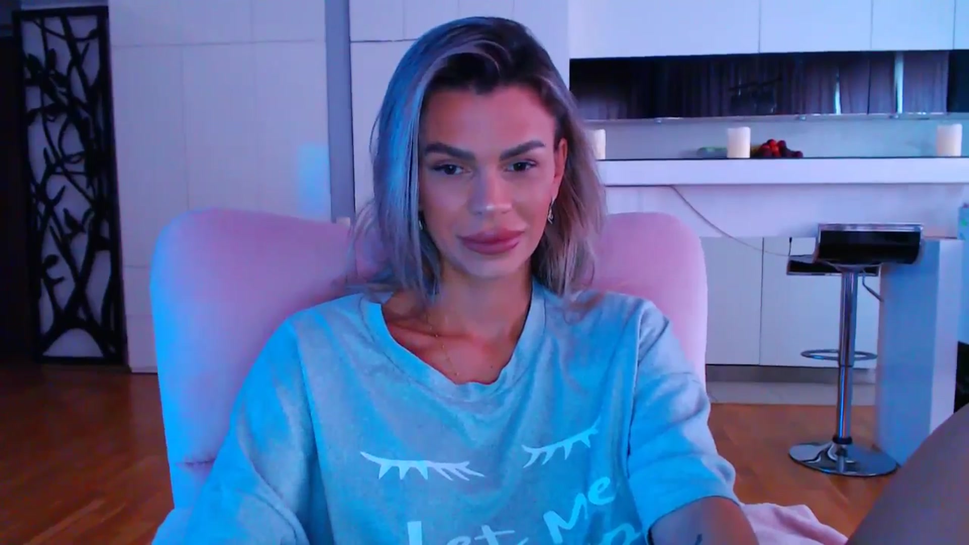 Gallery image thumbnail from D_y_y's myfreecams stream on, 04/26/2024, 05:19 image 2 of 20