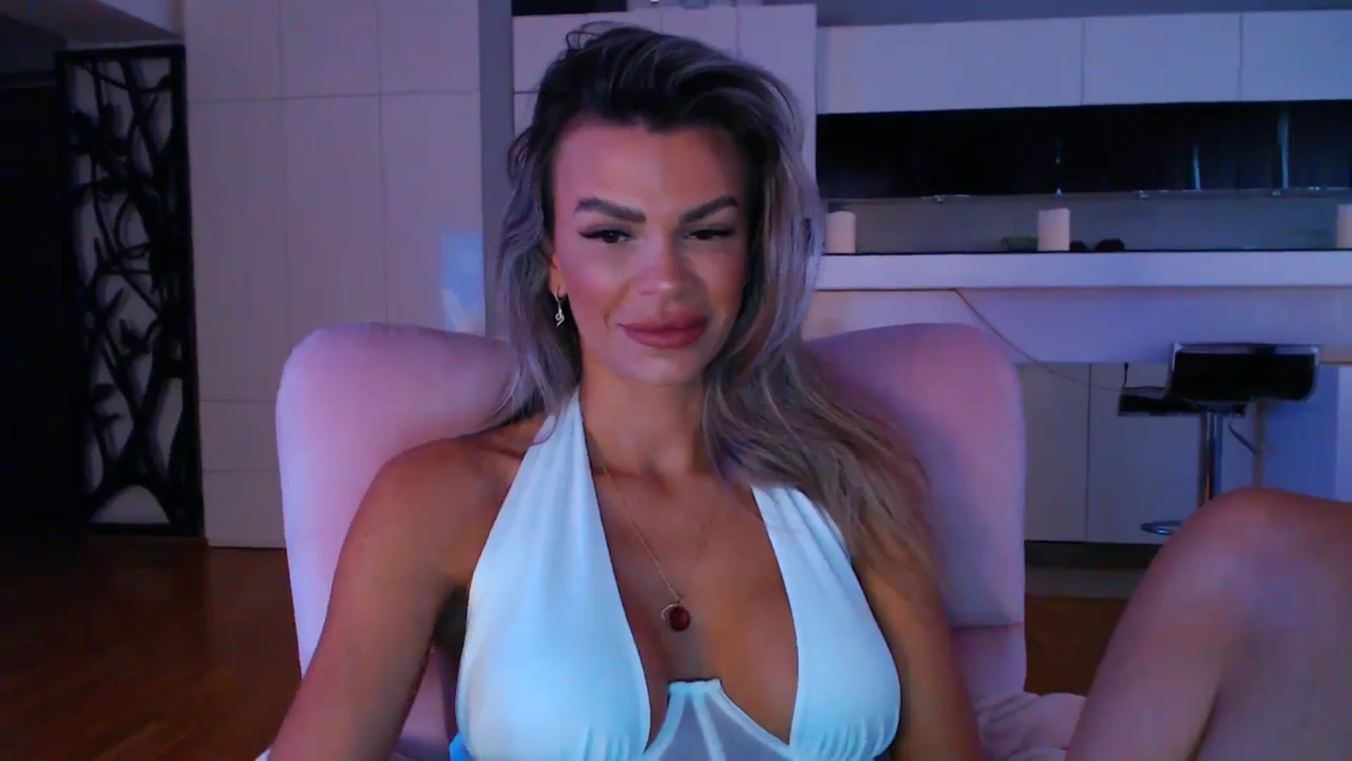 Gallery image thumbnail from D_y_y's myfreecams stream on, 05/03/2024, 05:08 image 8 of 20