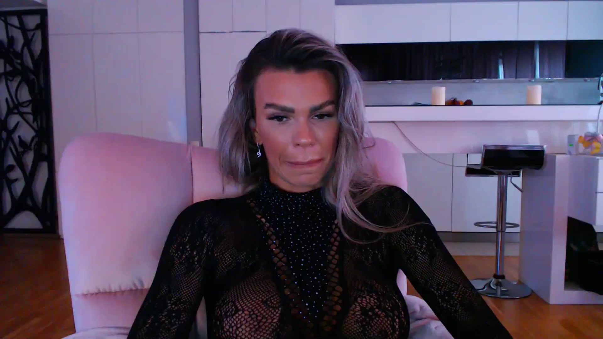 Gallery image thumbnail from D_y_y's myfreecams stream on, 05/08/2024, 05:23 image 13 of 20