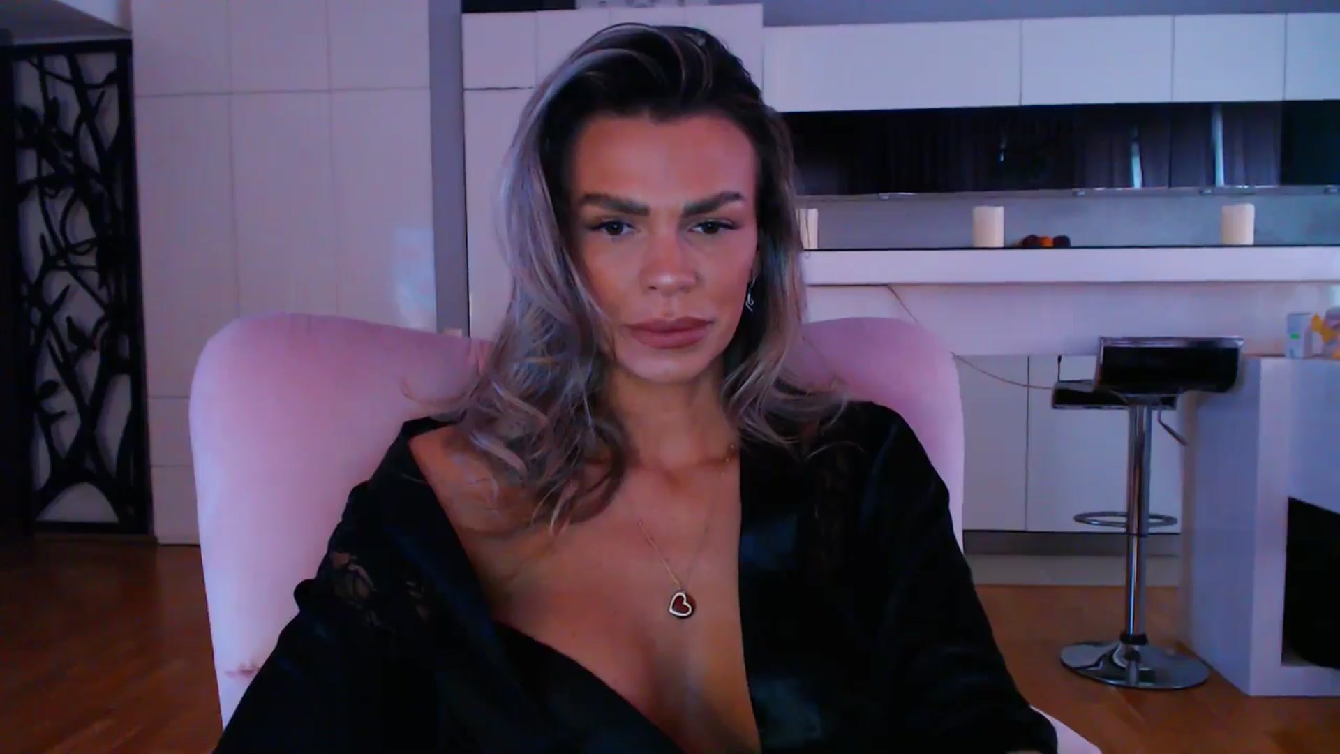 Gallery image thumbnail from D_y_y's myfreecams stream on, 05/15/2024, 05:10 image 17 of 20