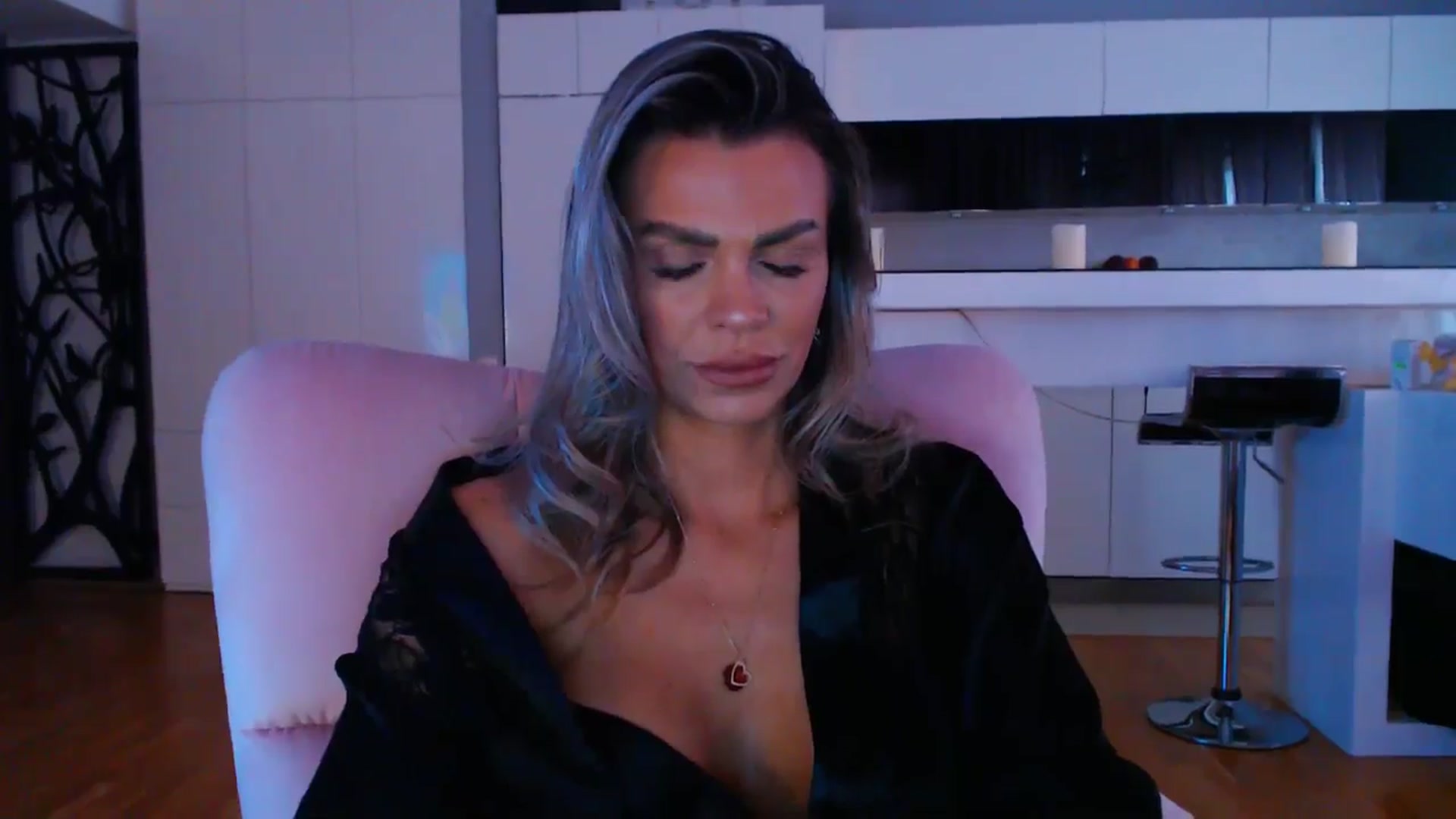 Gallery image thumbnail from D_y_y's myfreecams stream on, 05/15/2024, 05:10 image 20 of 20