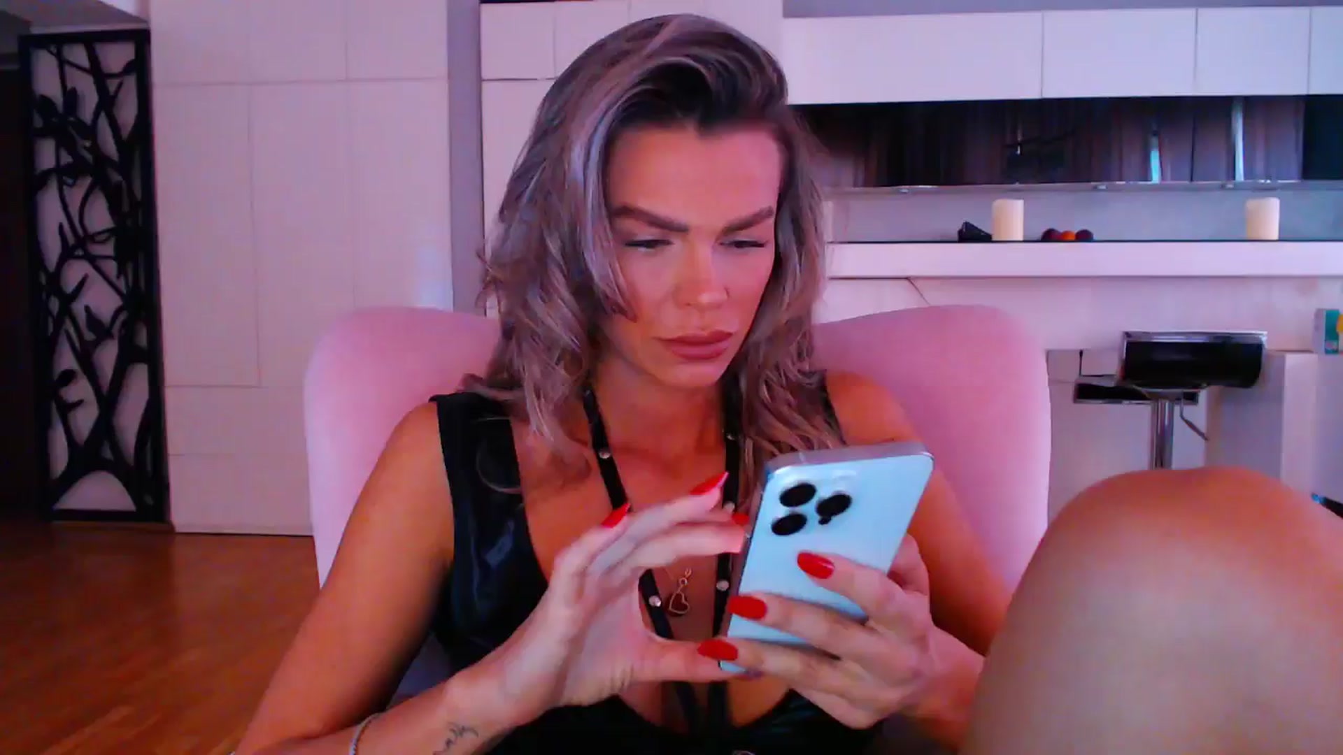 Gallery image thumbnail from D_y_y's myfreecams stream on, 05/16/2024, 04:45 image 2 of 20