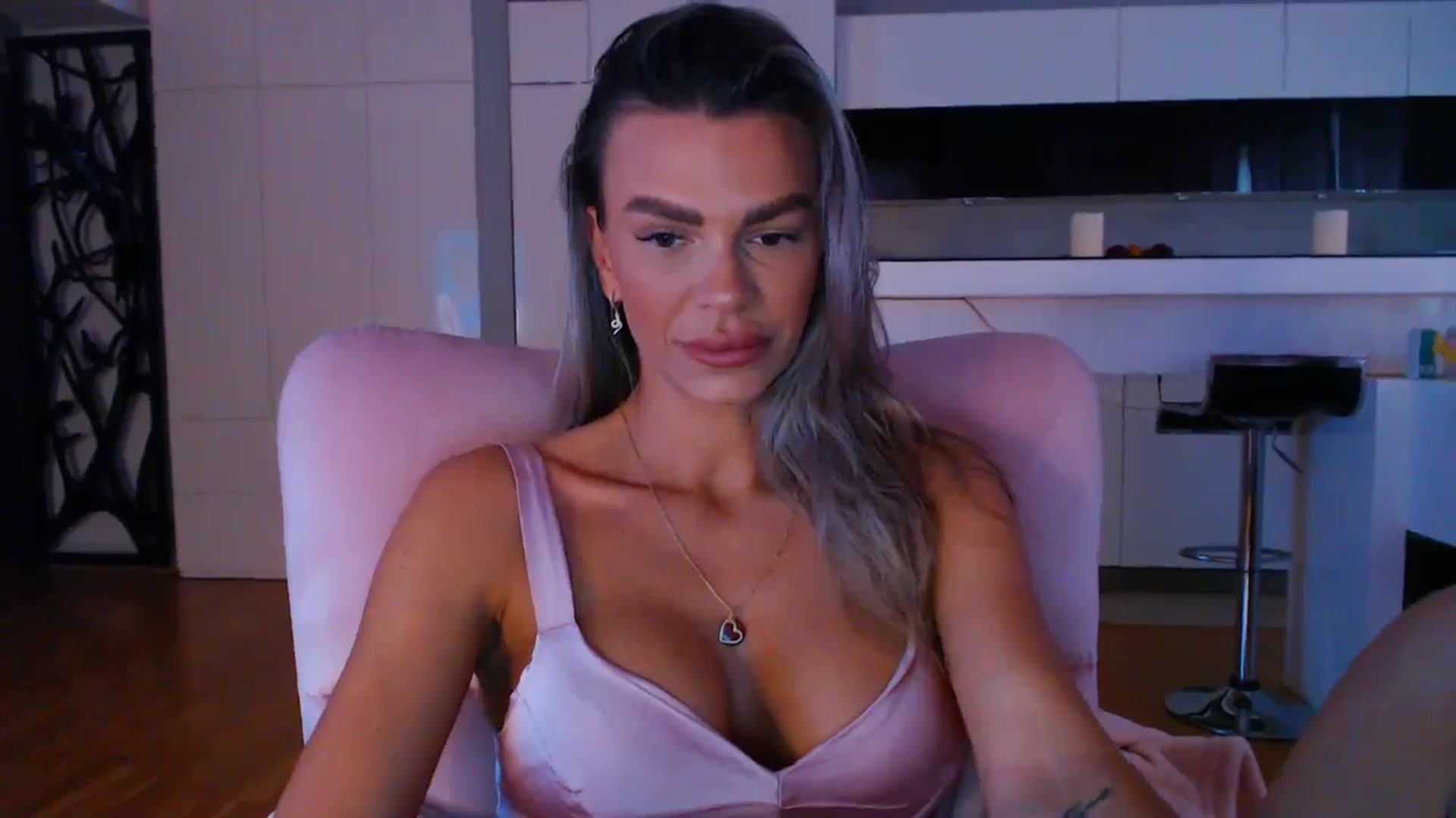 Gallery image thumbnail from D_y_y's myfreecams stream on, 05/23/2024, 05:00 image 11 of 20