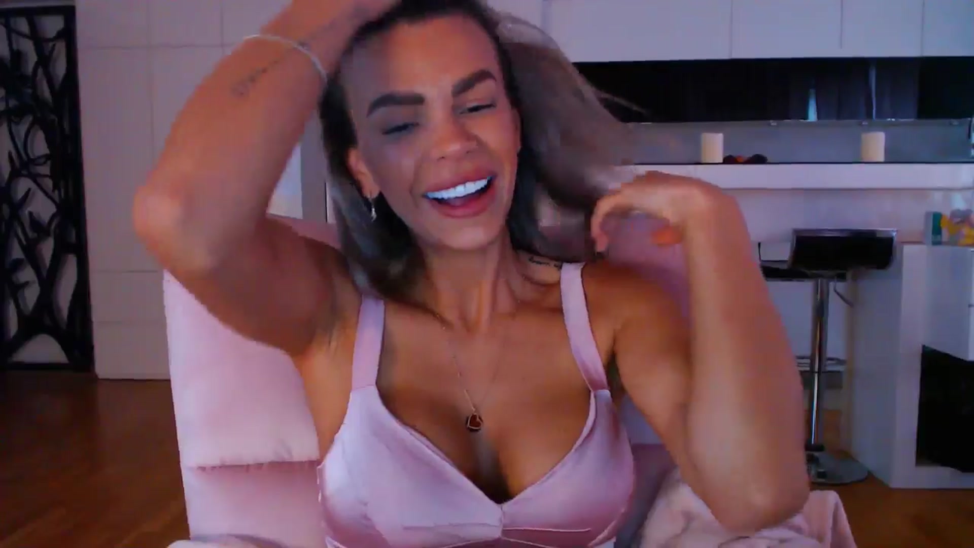 Gallery image thumbnail from D_y_y's myfreecams stream on, 05/23/2024, 05:00 image 16 of 20