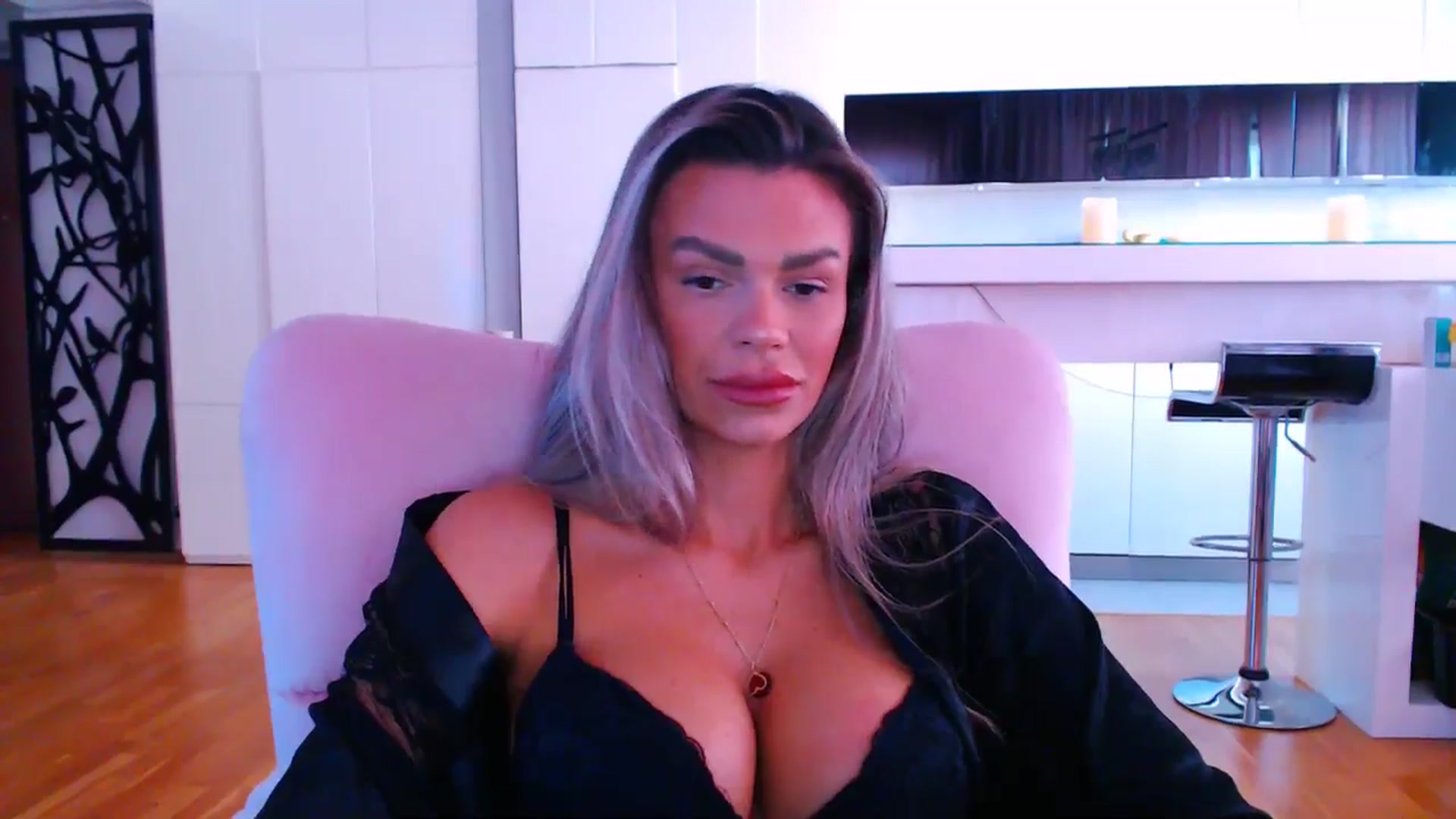 Gallery image thumbnail from D_y_y's myfreecams stream on, 05/25/2024, 05:19 image 18 of 20