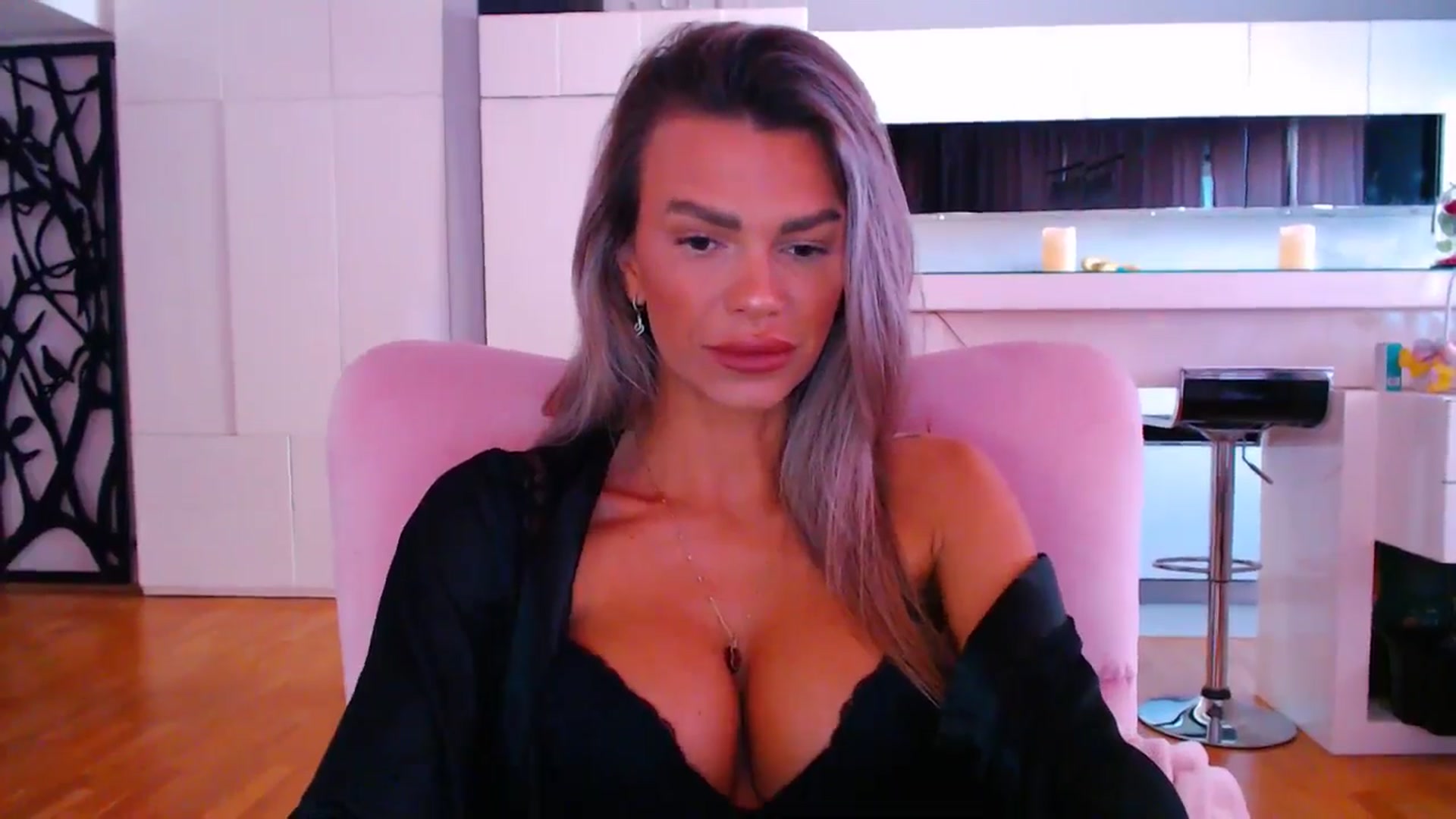 Gallery image thumbnail from D_y_y's myfreecams stream on, 05/25/2024, 05:19 image 8 of 20