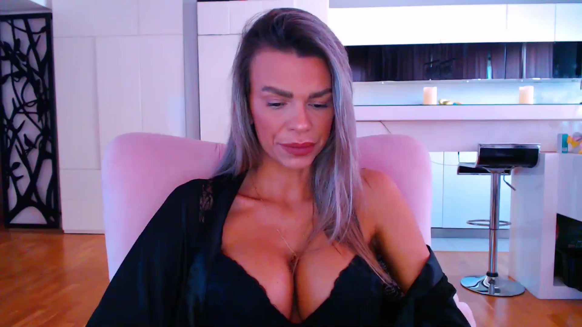 Gallery image thumbnail from D_y_y's myfreecams stream on, 05/25/2024, 05:19 image 10 of 20
