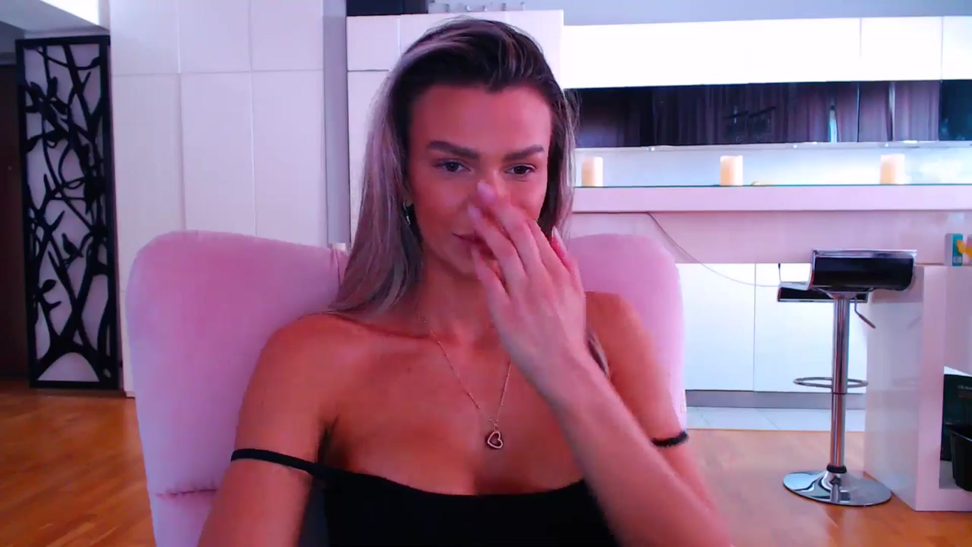 Gallery image thumbnail from D_y_y's myfreecams stream on, 05/27/2024, 05:51 image 15 of 20