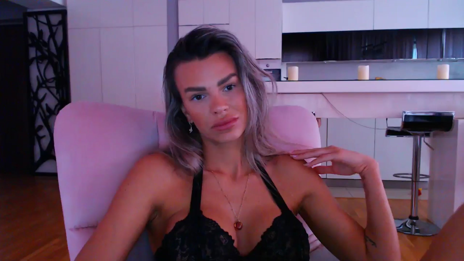 Gallery image thumbnail from D_y_y's myfreecams stream on, 05/28/2024, 05:02 image 18 of 20