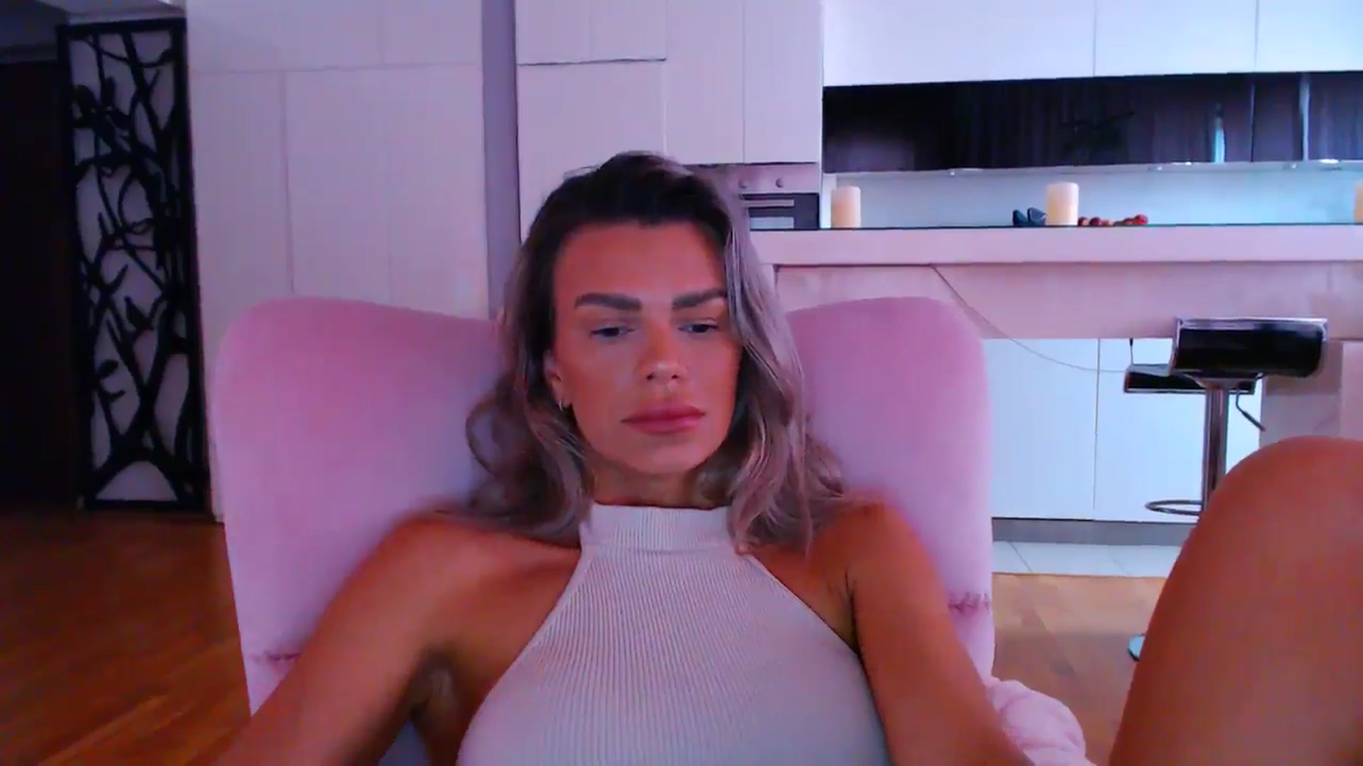Gallery image thumbnail from D_y_y's myfreecams stream on, 06/04/2024, 04:38 image 20 of 20