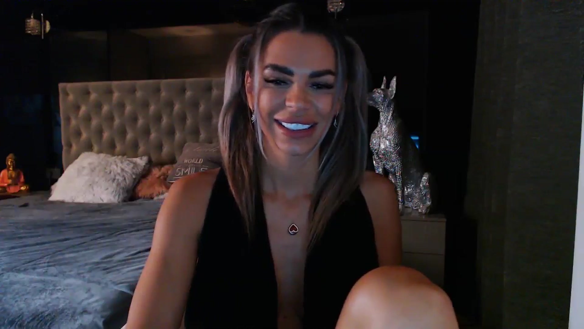 Gallery image thumbnail from D_y_y's myfreecams stream on, 06/06/2024, 04:56 image 20 of 20