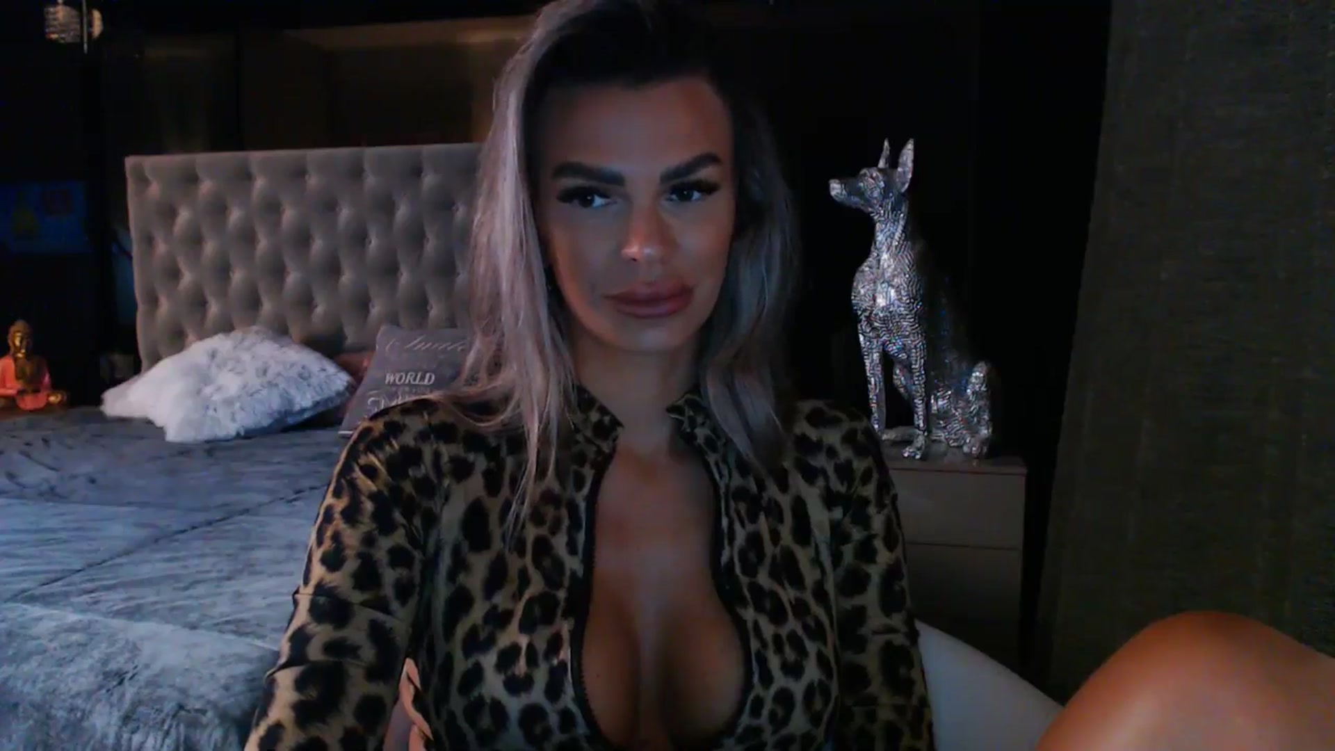 Gallery image thumbnail from D_y_y's myfreecams stream on, 06/11/2024, 05:01 image 10 of 20