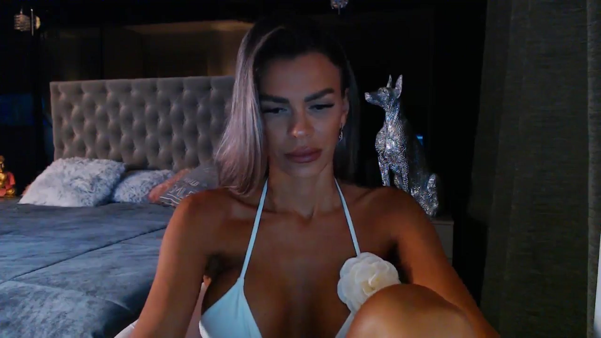 Gallery image thumbnail from D_y_y's myfreecams stream on, 07/04/2024, 05:17 image 18 of 20