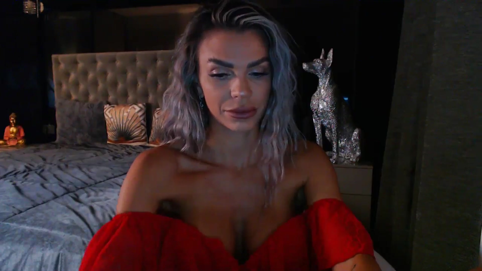 Gallery image thumbnail from D_y_y's myfreecams stream on, 08/04/2024, 05:14 image 16 of 20