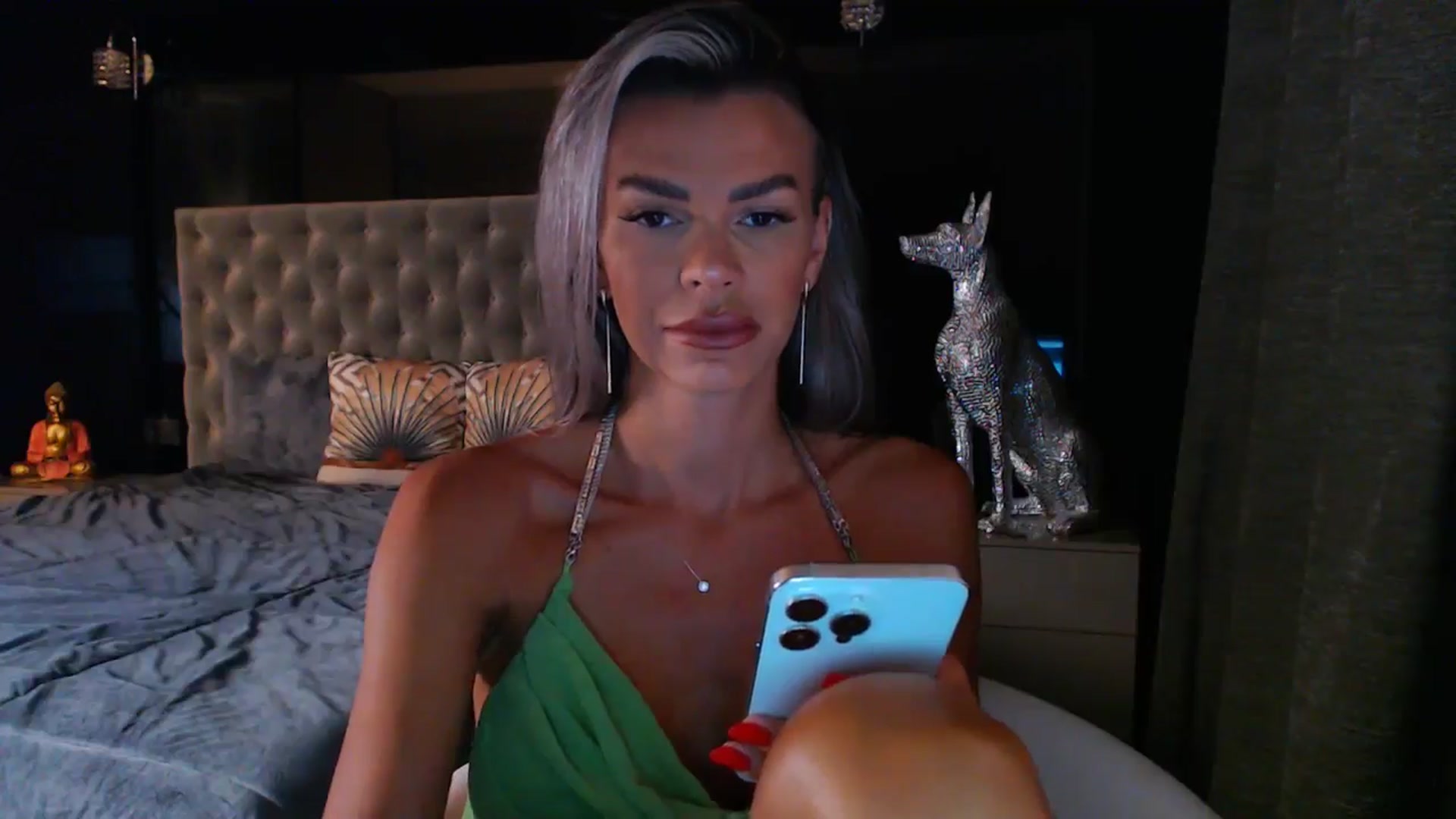 Gallery image thumbnail from D_y_y's myfreecams stream on, 08/11/2024, 03:30 image 15 of 20