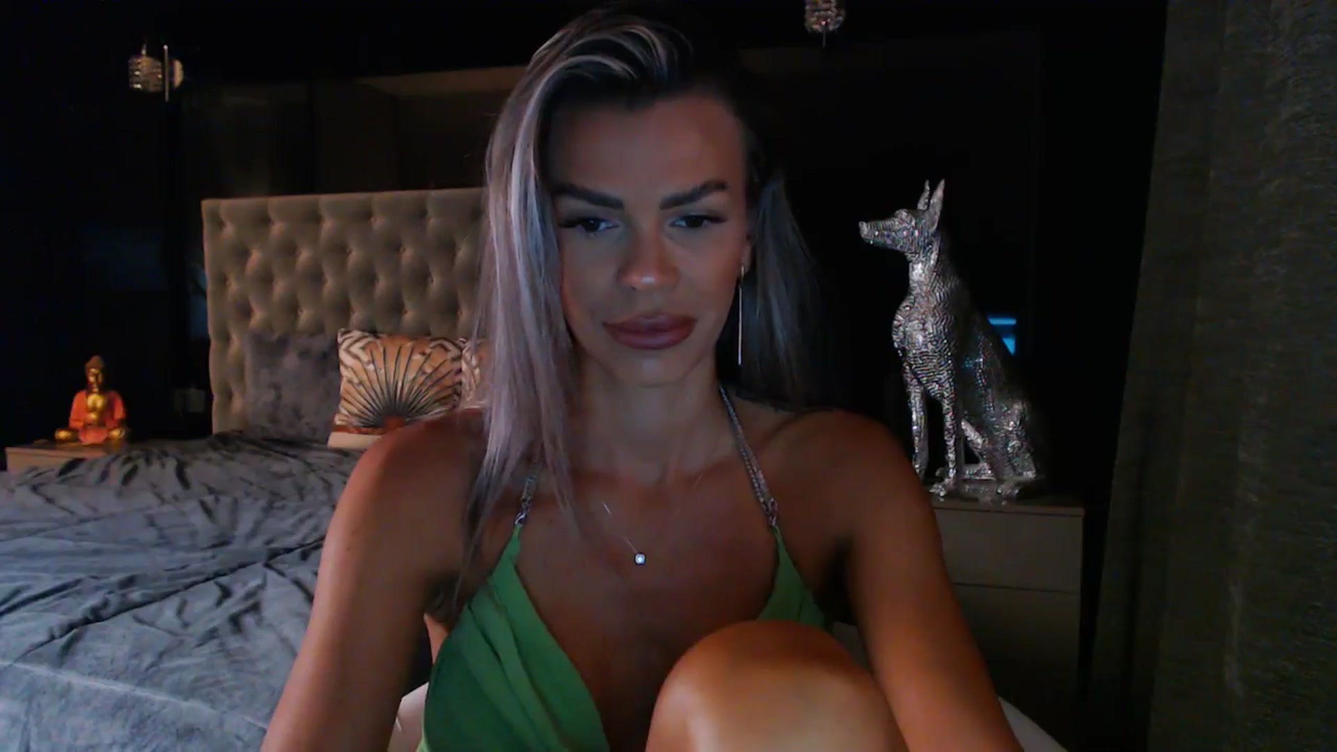Gallery image thumbnail from D_y_y's myfreecams stream on, 08/11/2024, 04:31 image 19 of 20