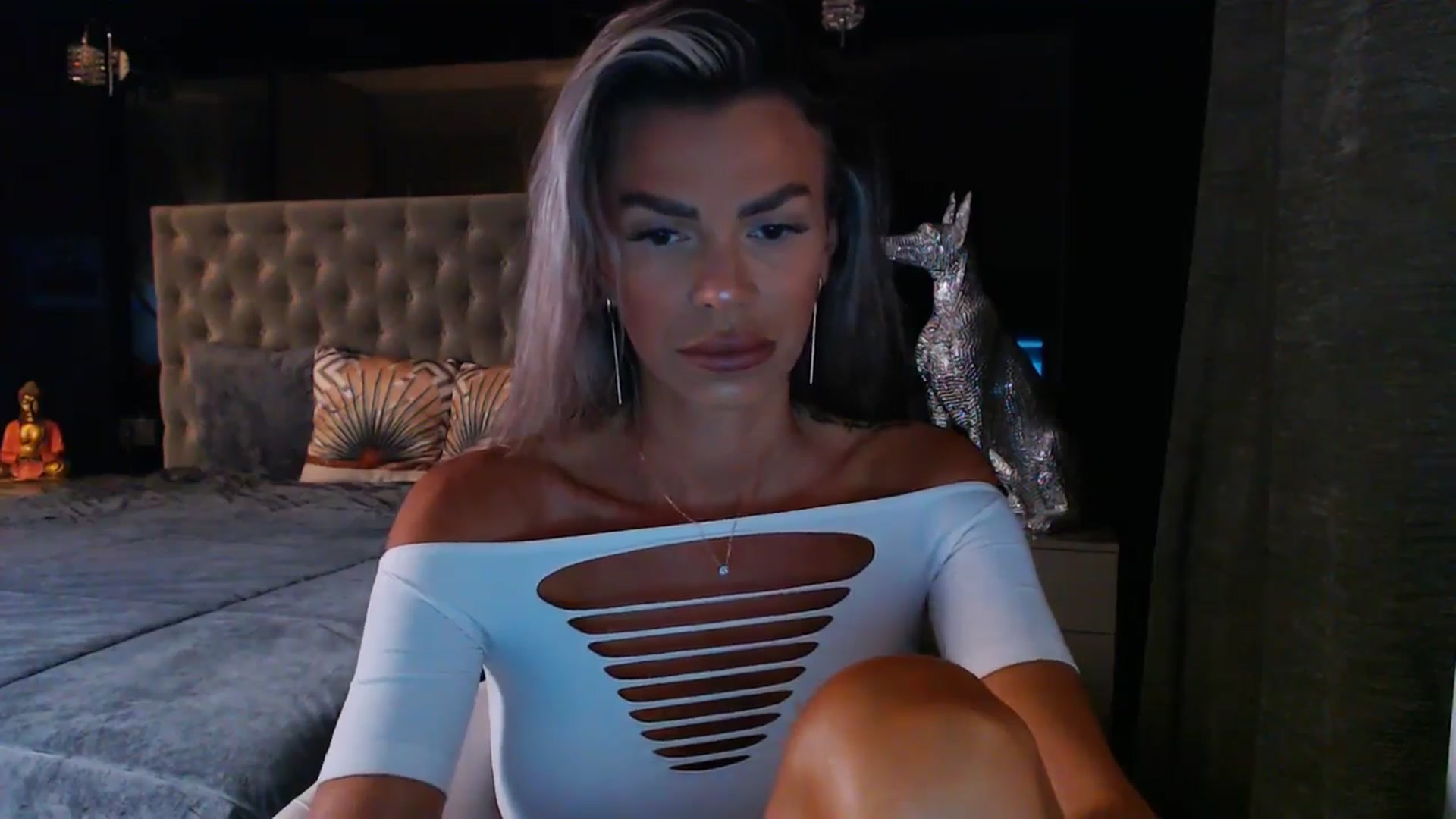 Gallery image thumbnail from D_y_y's myfreecams stream on, 08/15/2024, 05:12 image 3 of 20