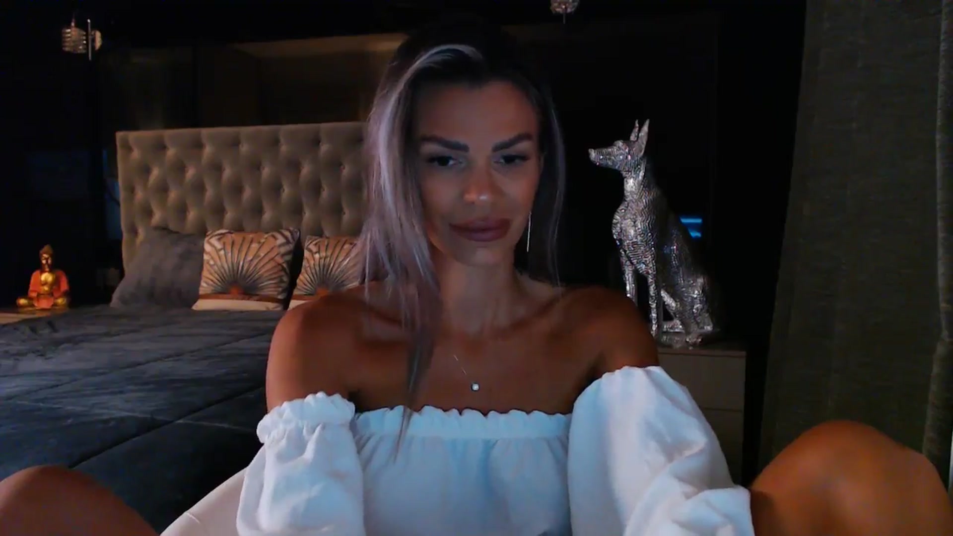 Gallery image thumbnail from D_y_y's myfreecams stream on, 09/05/2024, 05:28 image 6 of 20