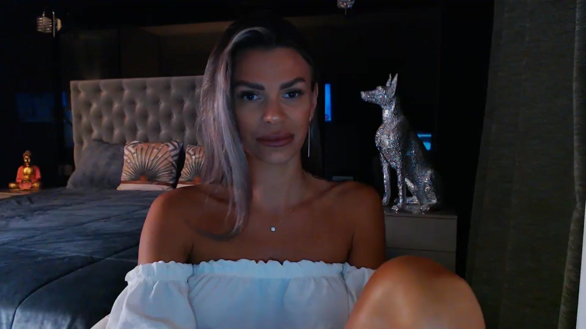 Gallery image thumbnail from D_y_y's myfreecams stream on, 09/05/2024, 05:28 image 11 of 20