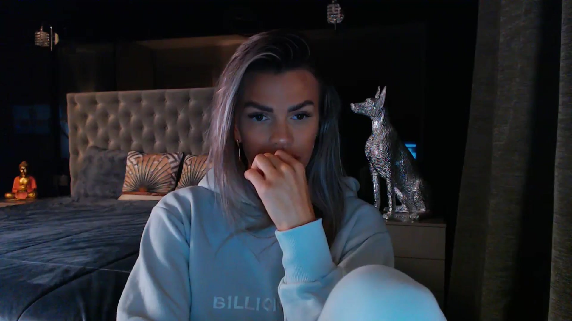 Gallery image thumbnail from D_y_y's myfreecams stream on, 09/07/2024, 04:14 image 11 of 20