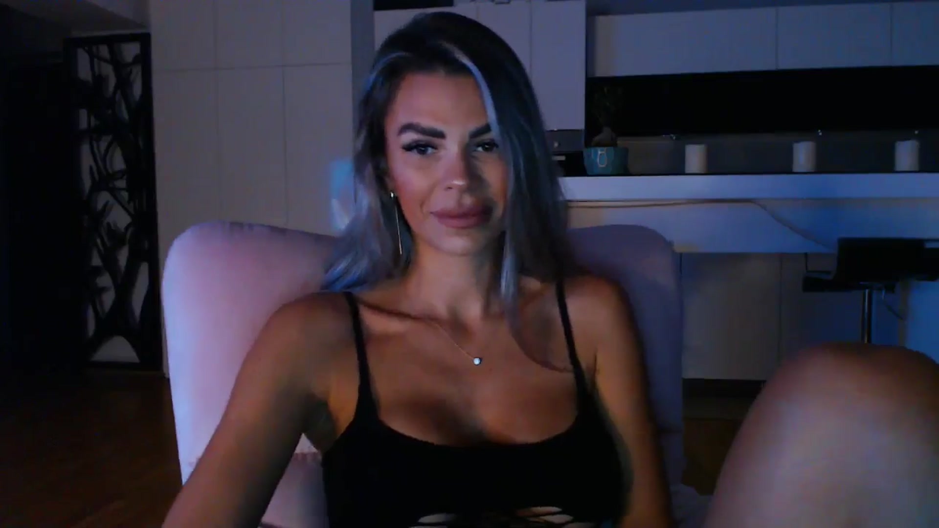 Gallery image thumbnail from D_y_y's myfreecams stream on, 09/12/2024, 04:42 image 5 of 20