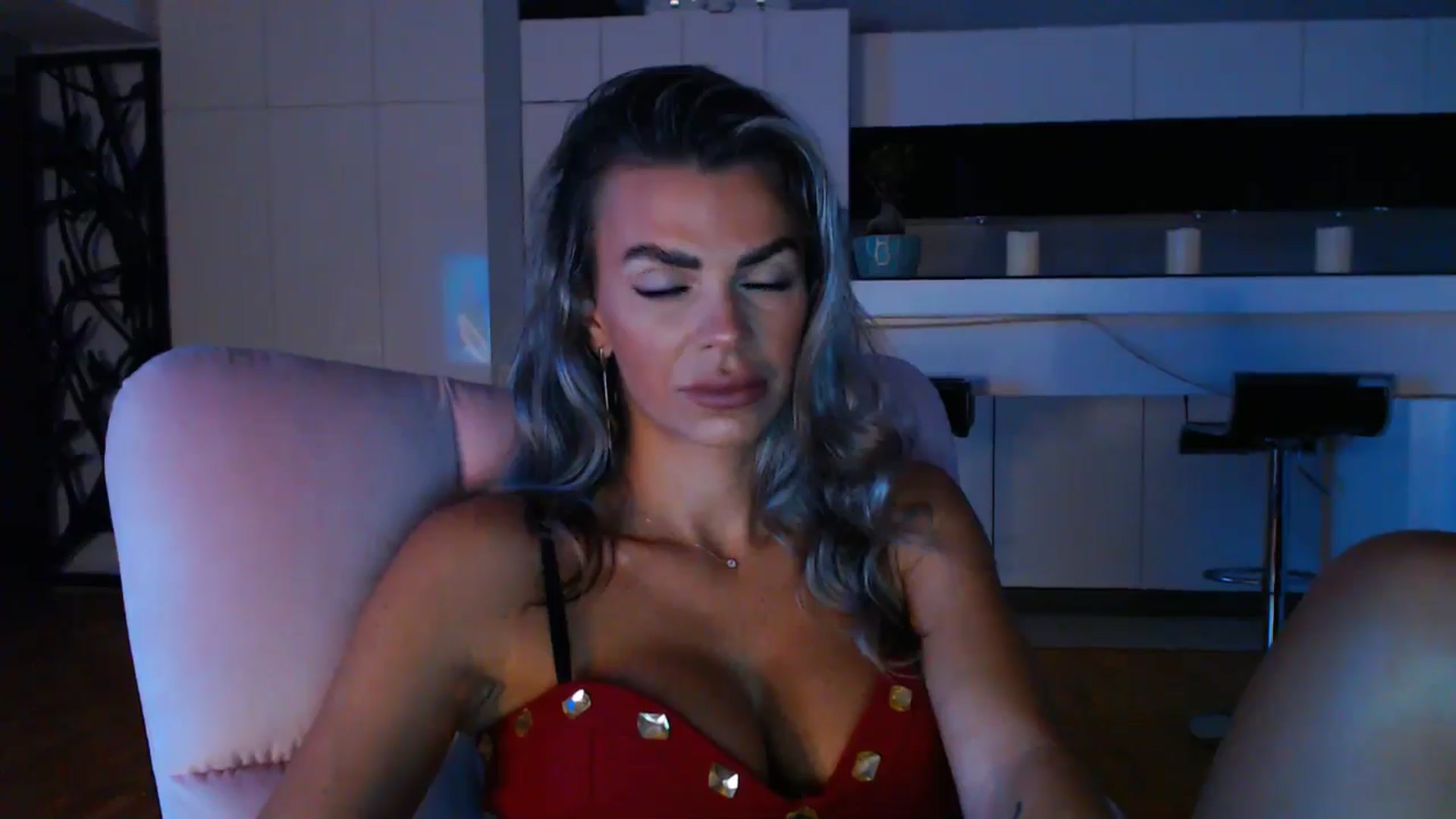 Gallery image thumbnail from D_y_y's myfreecams stream on, 09/13/2024, 04:30 image 10 of 20