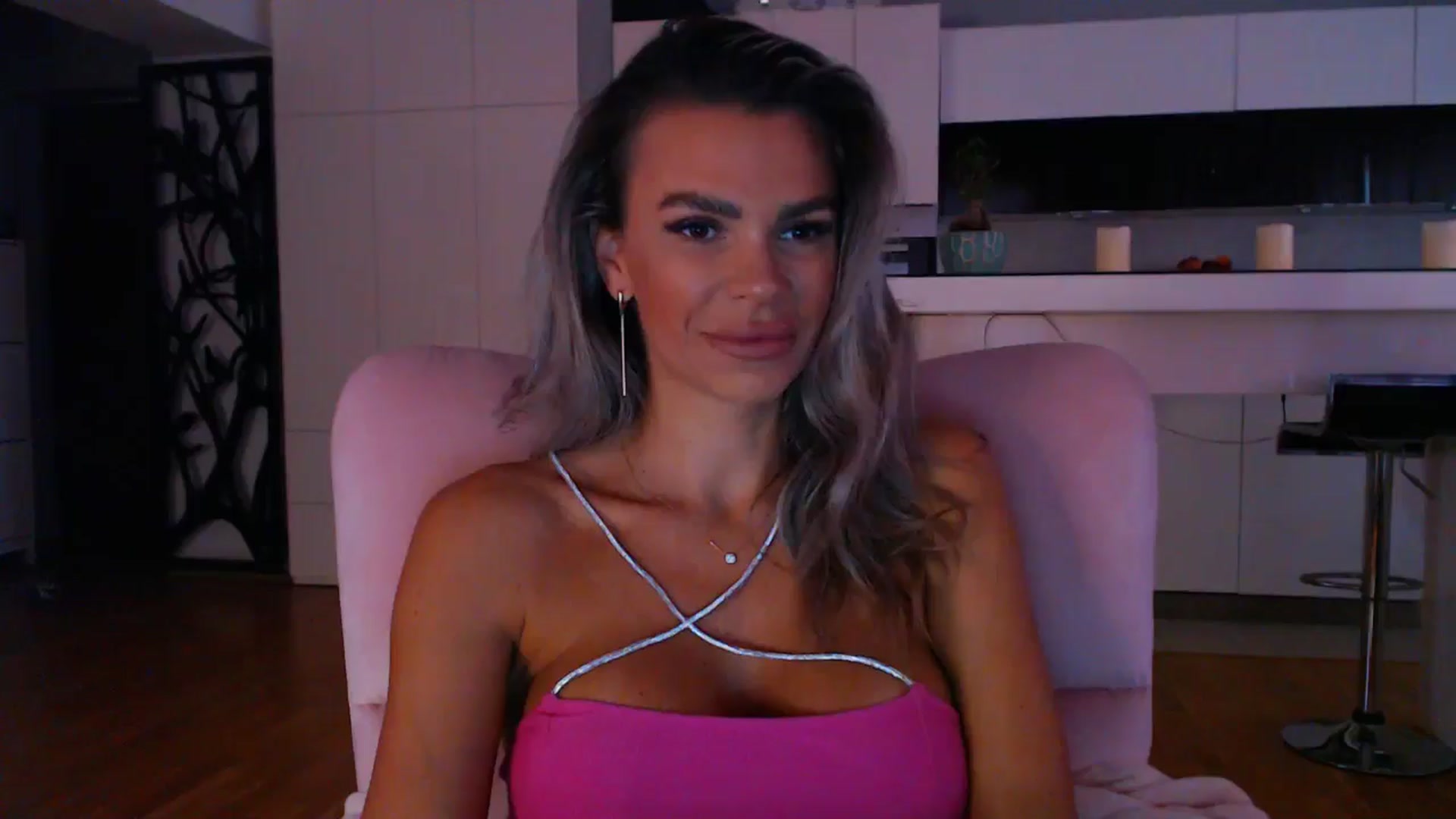 Gallery image thumbnail from D_y_y's myfreecams stream on, 09/22/2024, 04:54 image 1 of 20