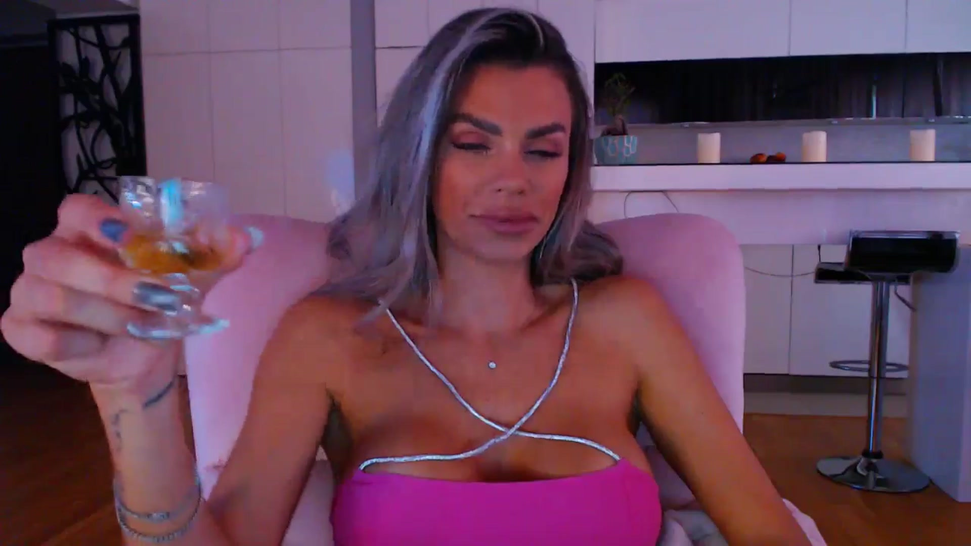 Gallery image thumbnail from D_y_y's myfreecams stream on, 09/22/2024, 04:54 image 12 of 20
